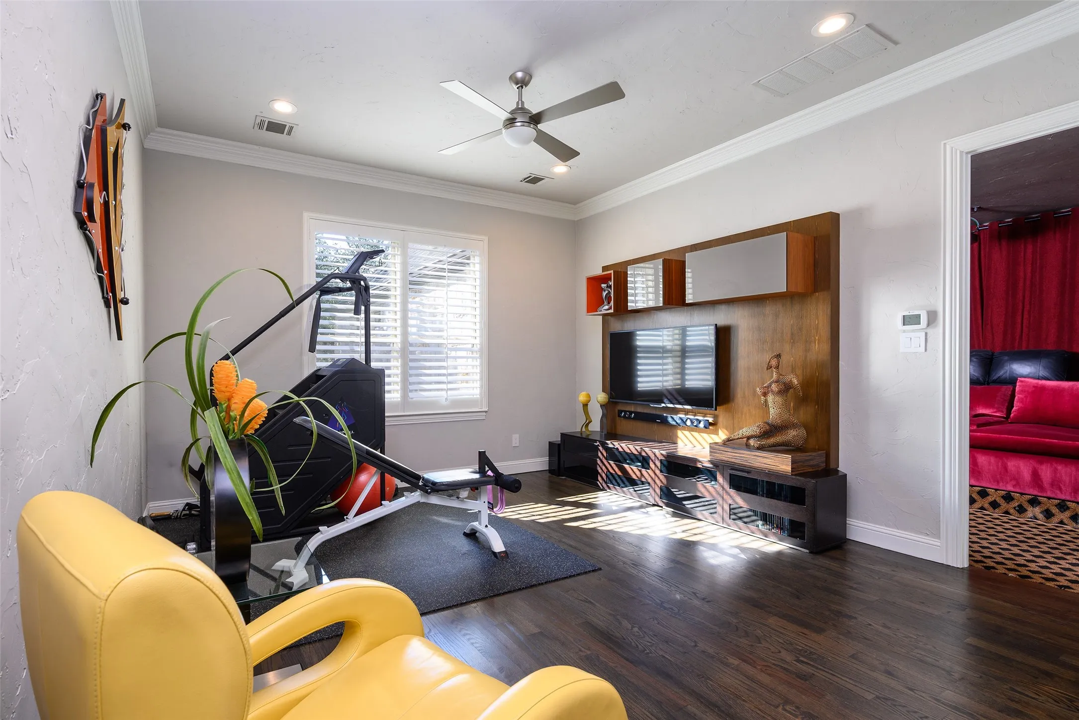 Single Family Residence For Sale in Dallas County , 6406 Deloache Avenue, Dallas, Texas 75225, 4 Bedroom, 6 Bathroom, 3 Garage spaces, 5,480 Sqft, built in 2012, mls#21407520, Real Estate Agent in Dallas, Homes For Sale in Dallas county, Homes For Sale in Dallas, Realtor in Dallas Texas, Real Estate Brokerage Independent Realty Texas, Luminita Cordes Realtor