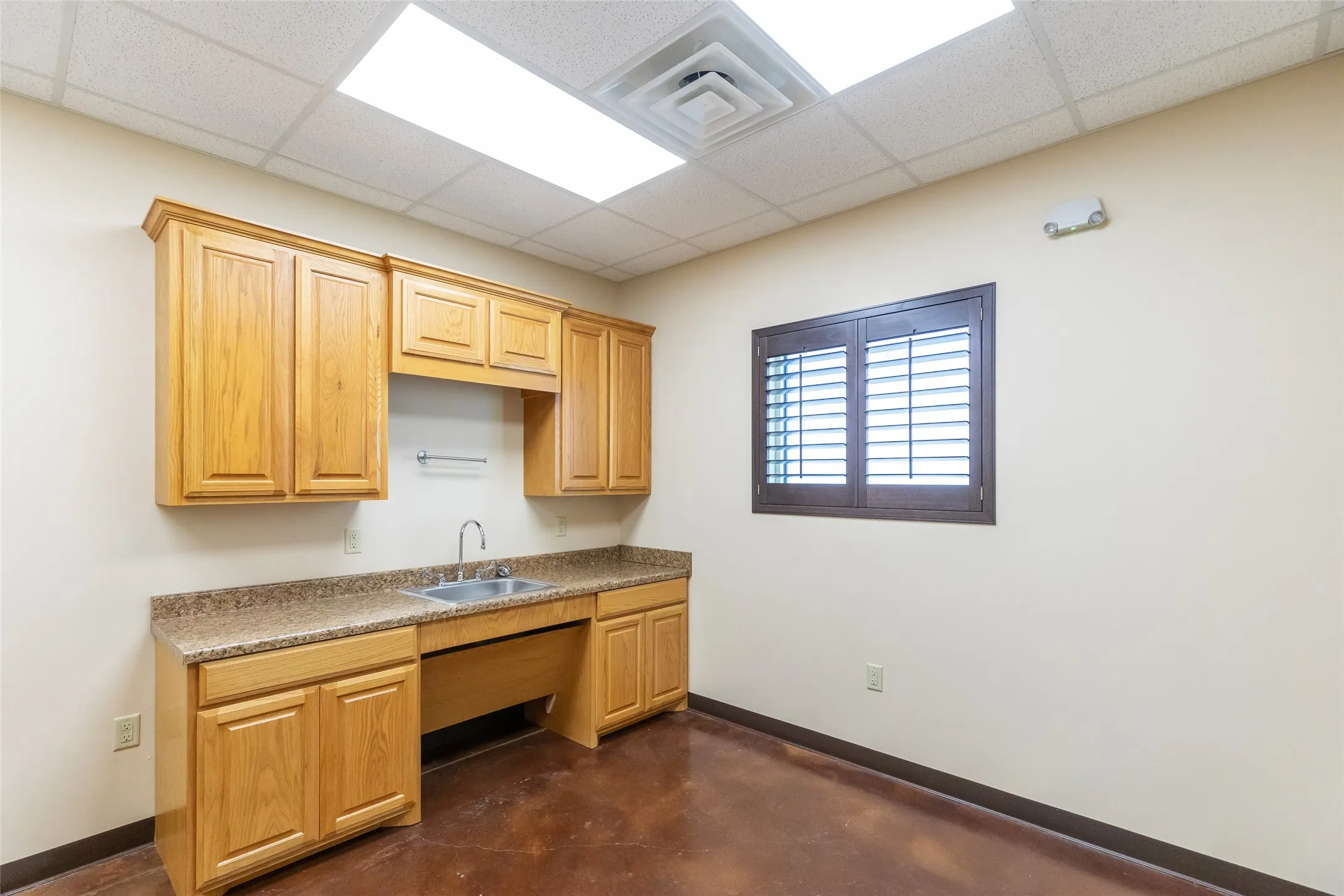 Industrial For Sale in Taylor County , 4517 Derrick Drive, Abilene, Texas 79601, 0, 0, Garage spaces, 0 Sqft, built in 2019, mls#21404904, Real Estate Agent in Abilene, Homes For Sale in Taylor county, Homes For Sale in Abilene, Realtor in Abilene Texas, Real Estate Brokerage Independent Realty Texas, Luminita Cordes Realtor