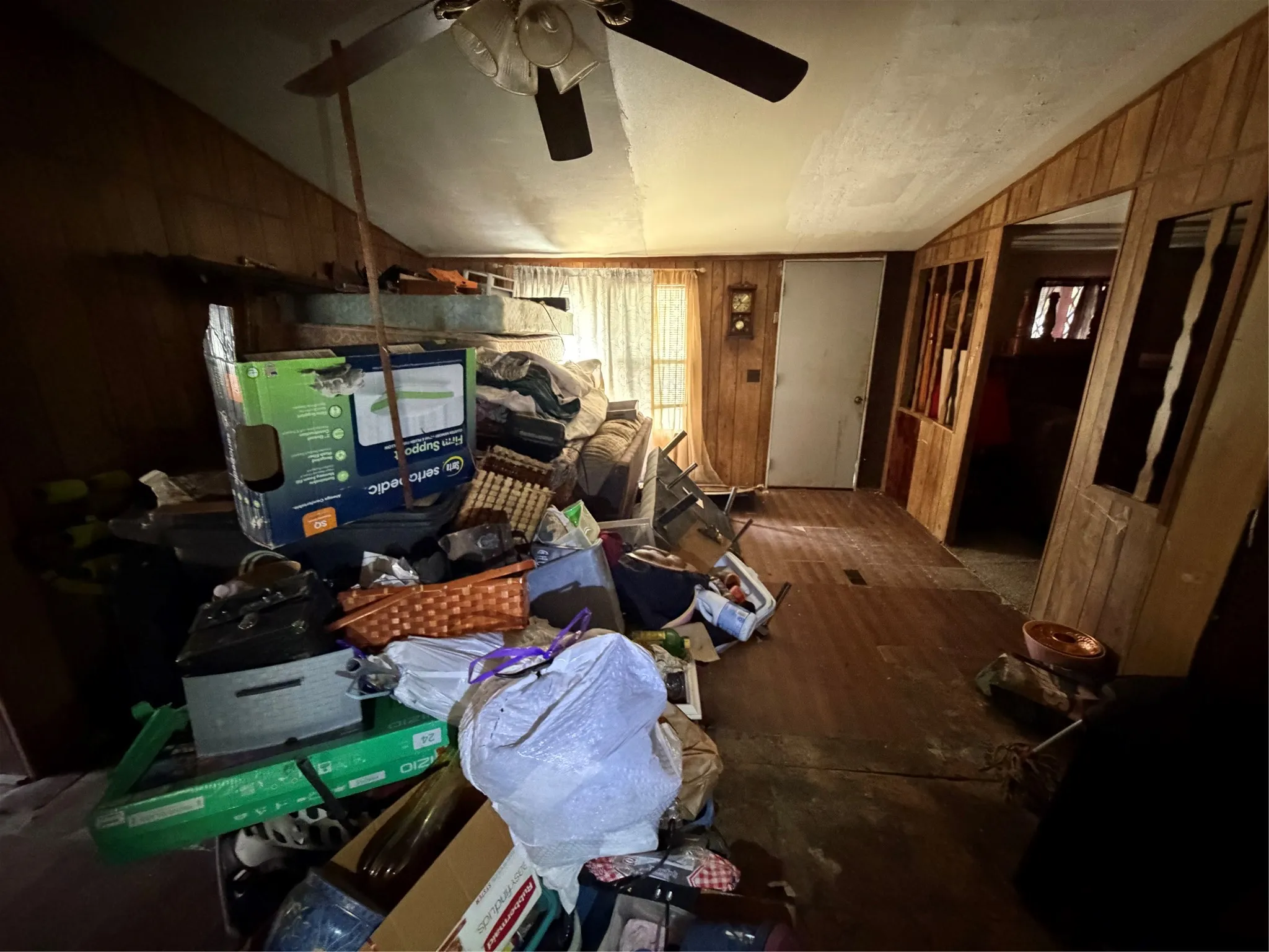 Mobile Home For Sale in Johnson County , 309 Boyd Street, Cleburne, Texas 76031, 4 Bedroom, 2 Bathroom, Garage spaces, 1,152 Sqft, built in 1983, mls#21408258, Real Estate Agent in Cleburne, Homes For Sale in Johnson county, Homes For Sale in Cleburne, Realtor in Cleburne Texas, Real Estate Brokerage Independent Realty Texas, Luminita Cordes Realtor