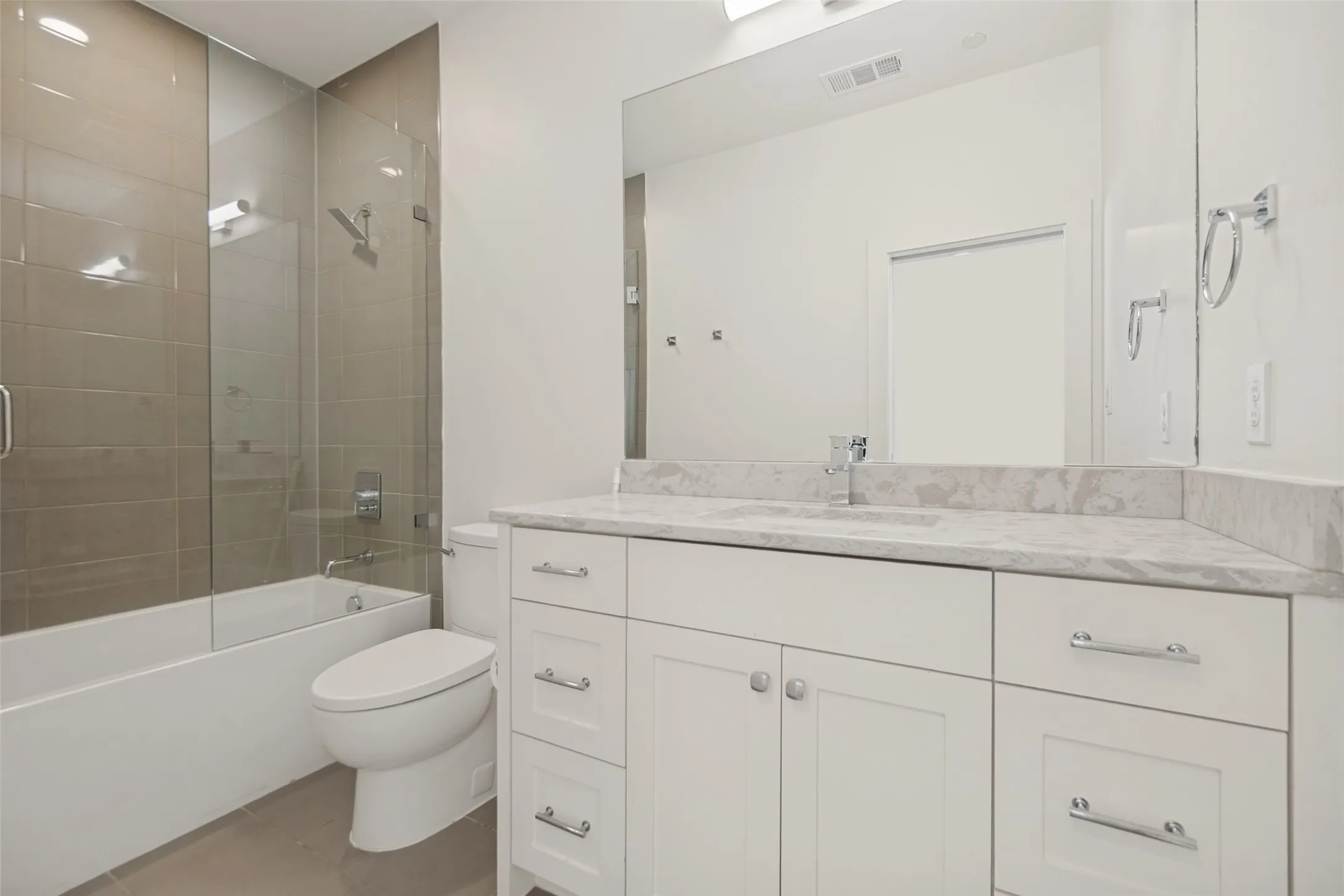 Duplex For Rent in Dallas County , 3430 Asbury Street, University Park, Texas 75205, 4 Bedroom, 5 Bathroom, Garage spaces, 2,547 Sqft, built in 2017, mls#21408325, Real Estate Agent in University Park, Homes For Rent in Dallas county, Homes For Rent in University Park, Realtor in University Park Texas, Real Estate Brokerage Independent Realty Texas, Luminita Cordes Realtor