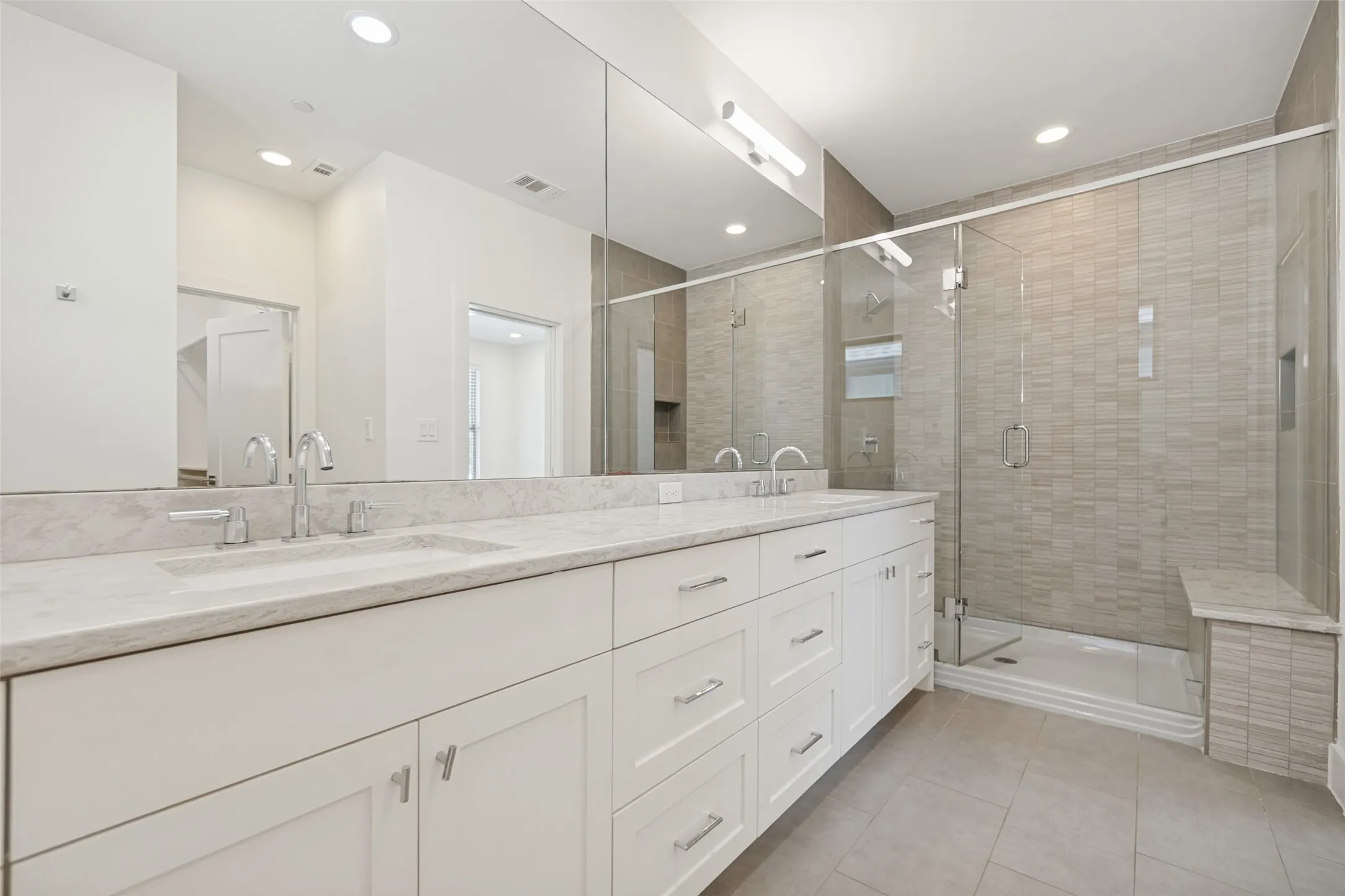 Duplex For Rent in Dallas County , 3430 Asbury Street, University Park, Texas 75205, 4 Bedroom, 5 Bathroom, Garage spaces, 2,547 Sqft, built in 2017, mls#21408325, Real Estate Agent in University Park, Homes For Rent in Dallas county, Homes For Rent in University Park, Realtor in University Park Texas, Real Estate Brokerage Independent Realty Texas, Luminita Cordes Realtor