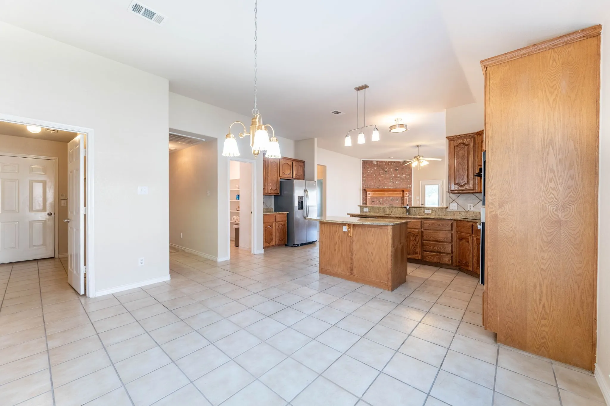 Single Family Residence For Sale in Rockwall County , 520 Covey Trail, Rockwall, Texas 75087, 3 Bedroom, 3 Bathroom, 2 Garage spaces, 2,310 Sqft, built in 2005, mls#21408250, Real Estate Agent in Rockwall, Homes For Sale in Rockwall county, Homes For Sale in Rockwall, Realtor in Rockwall Texas, Real Estate Brokerage Independent Realty Texas, Luminita Cordes Realtor