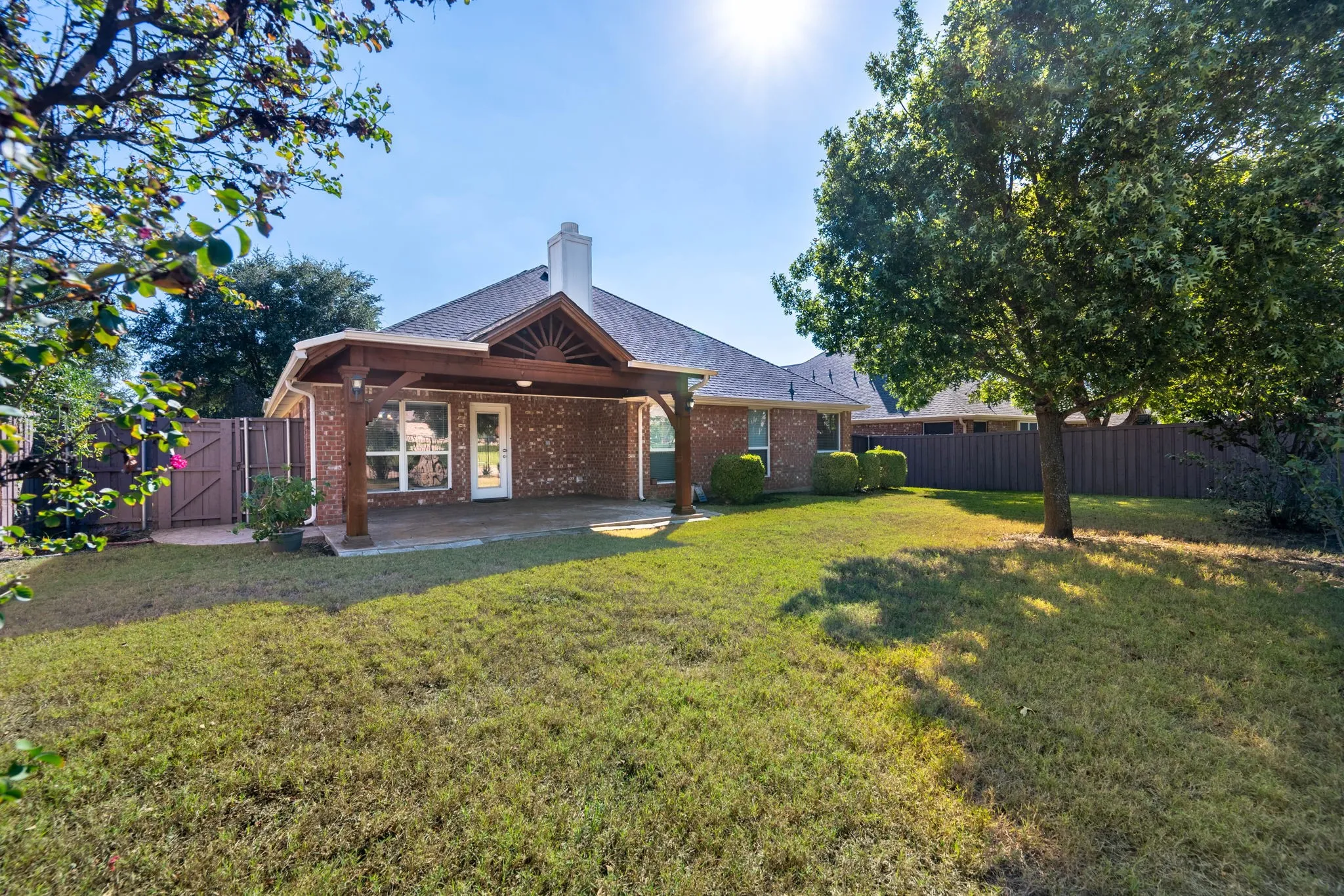 Single Family Residence For Sale in Rockwall County , 520 Covey Trail, Rockwall, Texas 75087, 3 Bedroom, 3 Bathroom, 2 Garage spaces, 2,310 Sqft, built in 2005, mls#21408250, Real Estate Agent in Rockwall, Homes For Sale in Rockwall county, Homes For Sale in Rockwall, Realtor in Rockwall Texas, Real Estate Brokerage Independent Realty Texas, Luminita Cordes Realtor