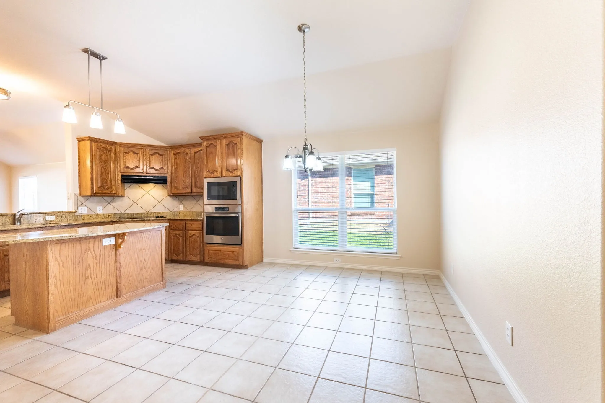 Single Family Residence For Sale in Rockwall County , 520 Covey Trail, Rockwall, Texas 75087, 3 Bedroom, 3 Bathroom, 2 Garage spaces, 2,310 Sqft, built in 2005, mls#21408250, Real Estate Agent in Rockwall, Homes For Sale in Rockwall county, Homes For Sale in Rockwall, Realtor in Rockwall Texas, Real Estate Brokerage Independent Realty Texas, Luminita Cordes Realtor