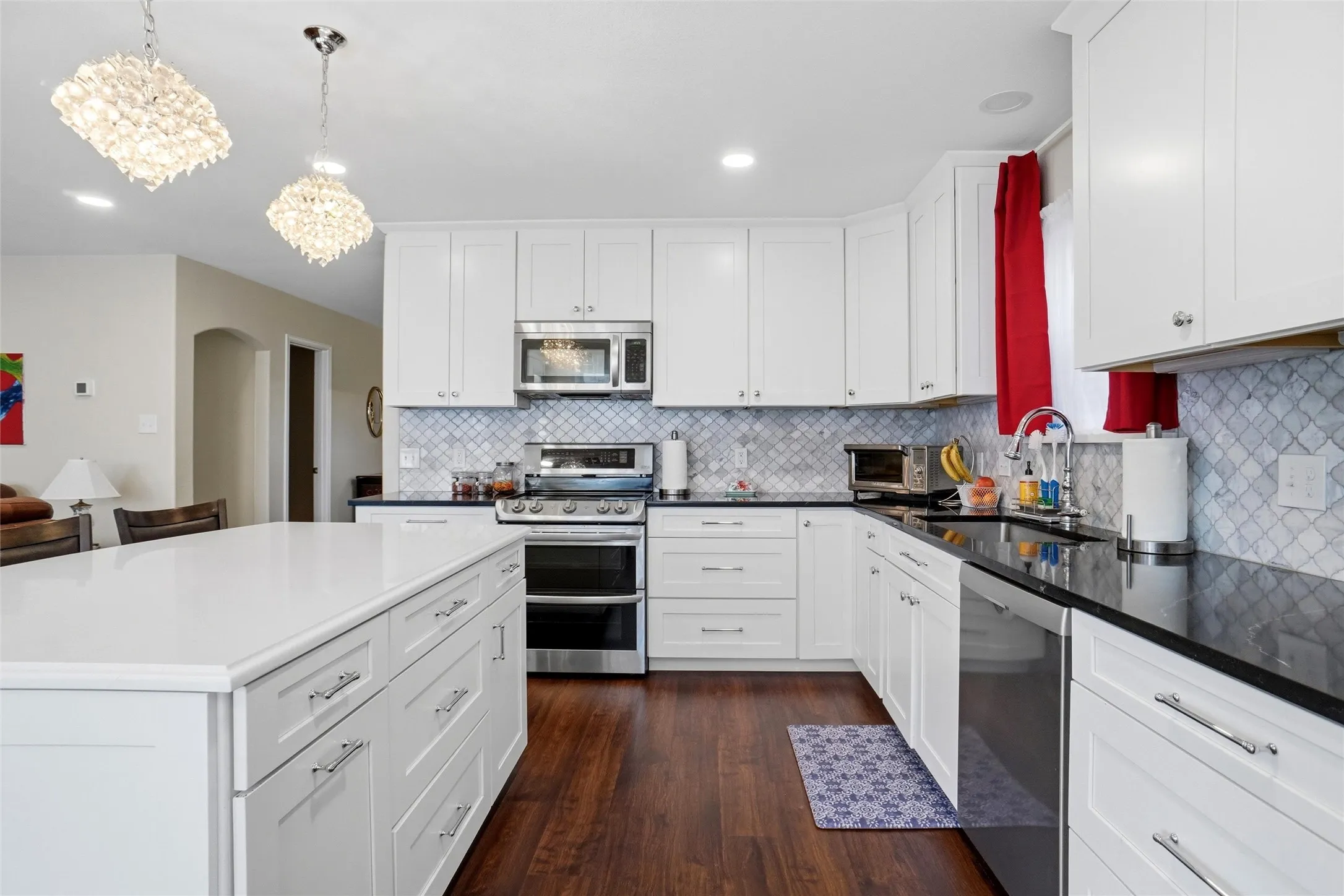 Single Family Residence For Sale in Parker County , 133 Bridlewood Street, Azle, Texas 76020, 4 Bedroom, 3 Bathroom, 2 Garage spaces, 2,883 Sqft, built in 2006, mls#21406160, Real Estate Agent in Azle, Homes For Sale in Parker county, Homes For Sale in Azle, Realtor in Azle Texas, Real Estate Brokerage Independent Realty Texas, Luminita Cordes Realtor