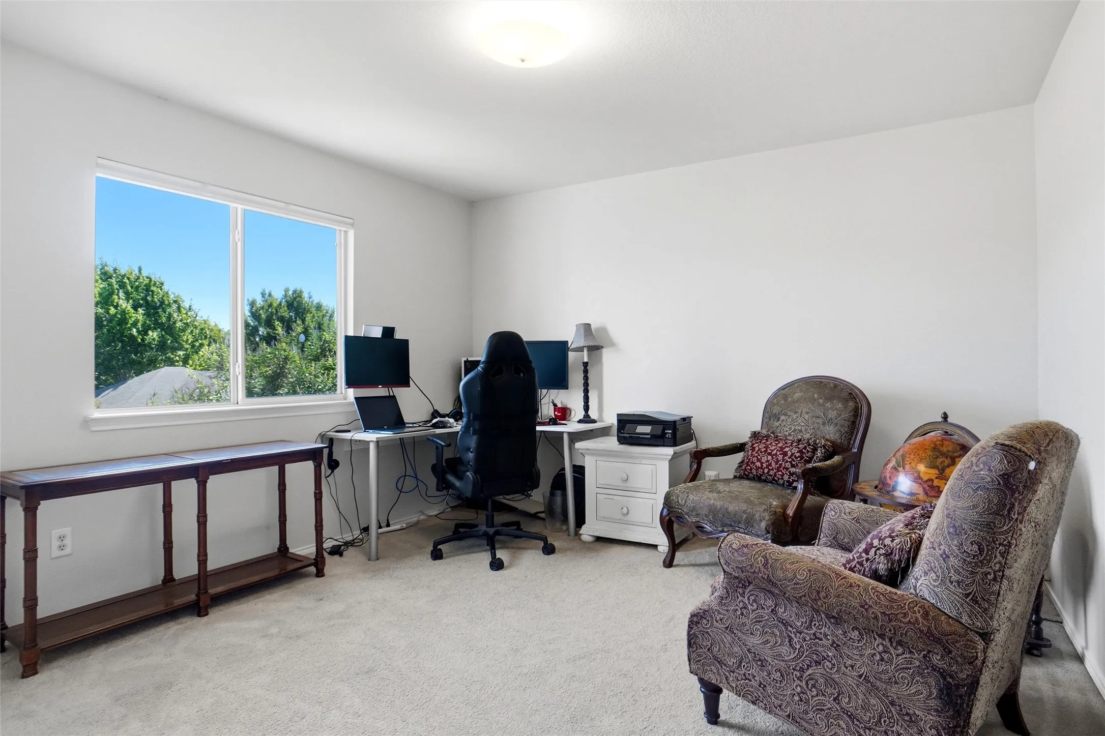 Home office or bedroom