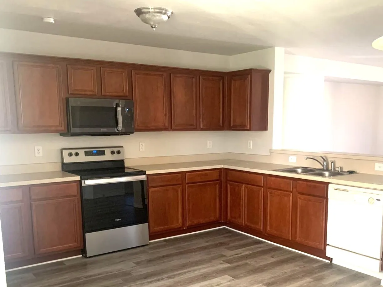 Single Family Residence For Rent in Dallas County , 2011 Limestone Drive, Grand Prairie, Texas 75052, 4 Bedroom, 3 Bathroom, 2 Garage spaces, 2,521 Sqft, built in 2007, mls#21408493, Real Estate Agent in Grand Prairie, Homes For Rent in Dallas county, Homes For Rent in Grand Prairie, Realtor in Grand Prairie Texas, Real Estate Brokerage Independent Realty Texas, Luminita Cordes Realtor