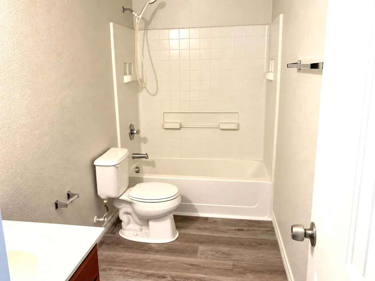 Single Family Residence For Rent in Dallas County , 2011 Limestone Drive, Grand Prairie, Texas 75052, 4 Bedroom, 3 Bathroom, 2 Garage spaces, 2,521 Sqft, built in 2007, mls#21408493, Real Estate Agent in Grand Prairie, Homes For Rent in Dallas county, Homes For Rent in Grand Prairie, Realtor in Grand Prairie Texas, Real Estate Brokerage Independent Realty Texas, Luminita Cordes Realtor
