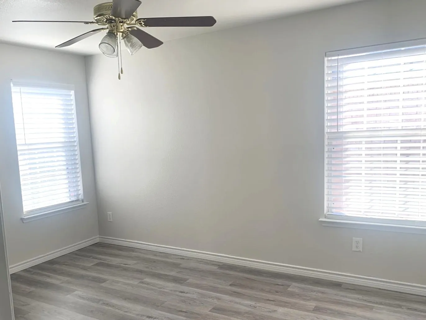 Single Family Residence For Rent in Dallas County , 2011 Limestone Drive, Grand Prairie, Texas 75052, 4 Bedroom, 3 Bathroom, 2 Garage spaces, 2,521 Sqft, built in 2007, mls#21408493, Real Estate Agent in Grand Prairie, Homes For Rent in Dallas county, Homes For Rent in Grand Prairie, Realtor in Grand Prairie Texas, Real Estate Brokerage Independent Realty Texas, Luminita Cordes Realtor
