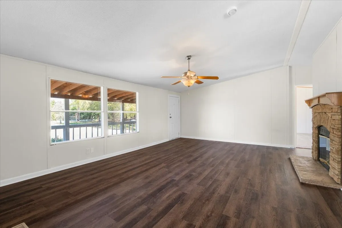 Farm For Sale in Navarro County , 10619 County Road 3080, Purdon, Texas 76679, 4 Bedroom, 2 Bathroom, Garage spaces, 1,848 Sqft, built in 2003, mls#21399501, Real Estate Agent in Purdon, Homes For Sale in Navarro county, Homes For Sale in Purdon, Realtor in Purdon Texas, Real Estate Brokerage Independent Realty Texas, Luminita Cordes Realtor