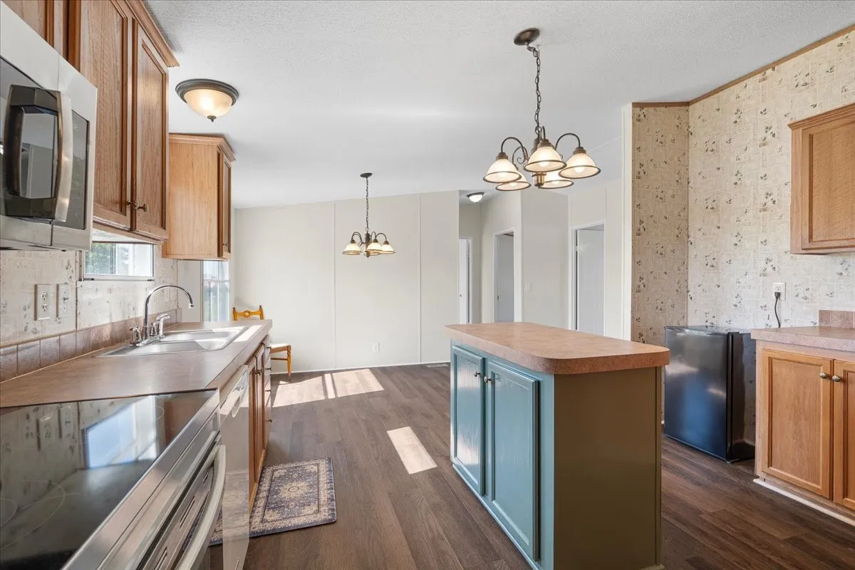 Farm For Sale in Navarro County , 10619 County Road 3080, Purdon, Texas 76679, 4 Bedroom, 2 Bathroom, Garage spaces, 1,848 Sqft, built in 2003, mls#21399501, Real Estate Agent in Purdon, Homes For Sale in Navarro county, Homes For Sale in Purdon, Realtor in Purdon Texas, Real Estate Brokerage Independent Realty Texas, Luminita Cordes Realtor