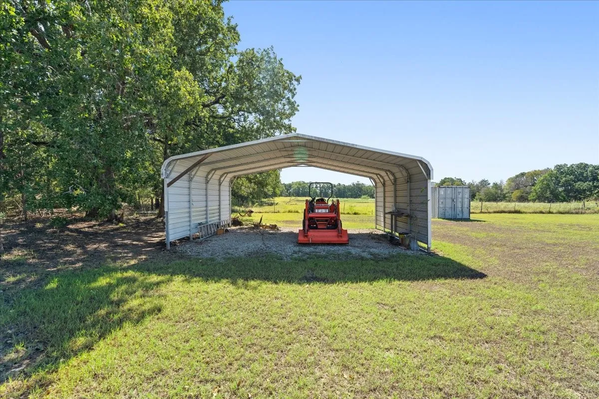 Farm For Sale in Navarro County , 10619 County Road 3080, Purdon, Texas 76679, 4 Bedroom, 2 Bathroom, Garage spaces, 1,848 Sqft, built in 2003, mls#21399501, Real Estate Agent in Purdon, Homes For Sale in Navarro county, Homes For Sale in Purdon, Realtor in Purdon Texas, Real Estate Brokerage Independent Realty Texas, Luminita Cordes Realtor