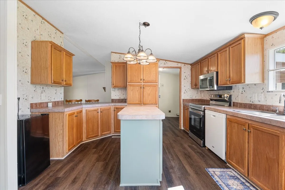 Farm For Sale in Navarro County , 10619 County Road 3080, Purdon, Texas 76679, 4 Bedroom, 2 Bathroom, Garage spaces, 1,848 Sqft, built in 2003, mls#21399501, Real Estate Agent in Purdon, Homes For Sale in Navarro county, Homes For Sale in Purdon, Realtor in Purdon Texas, Real Estate Brokerage Independent Realty Texas, Luminita Cordes Realtor
