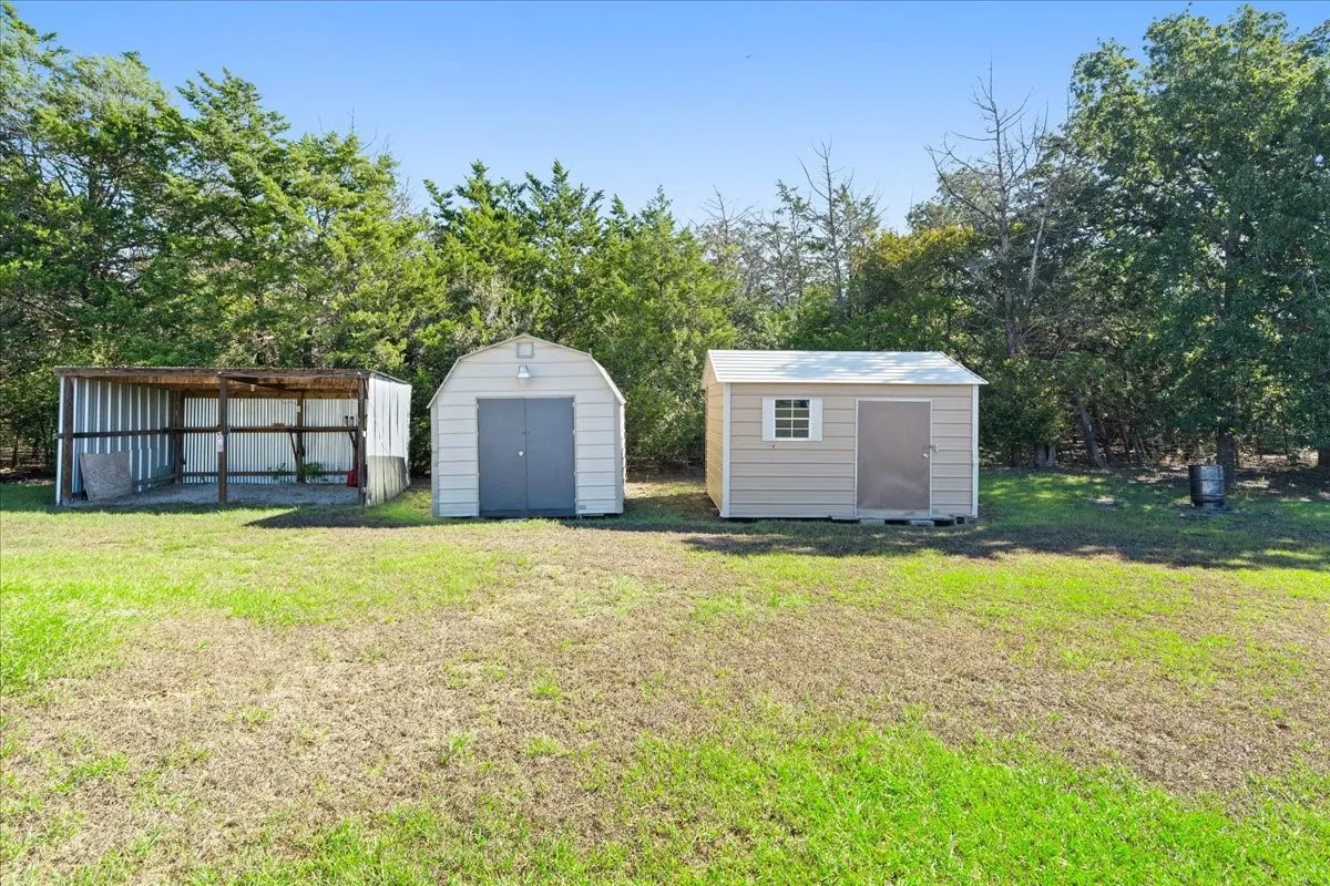 Farm For Sale in Navarro County , 10619 County Road 3080, Purdon, Texas 76679, 4 Bedroom, 2 Bathroom, Garage spaces, 1,848 Sqft, built in 2003, mls#21399501, Real Estate Agent in Purdon, Homes For Sale in Navarro county, Homes For Sale in Purdon, Realtor in Purdon Texas, Real Estate Brokerage Independent Realty Texas, Luminita Cordes Realtor