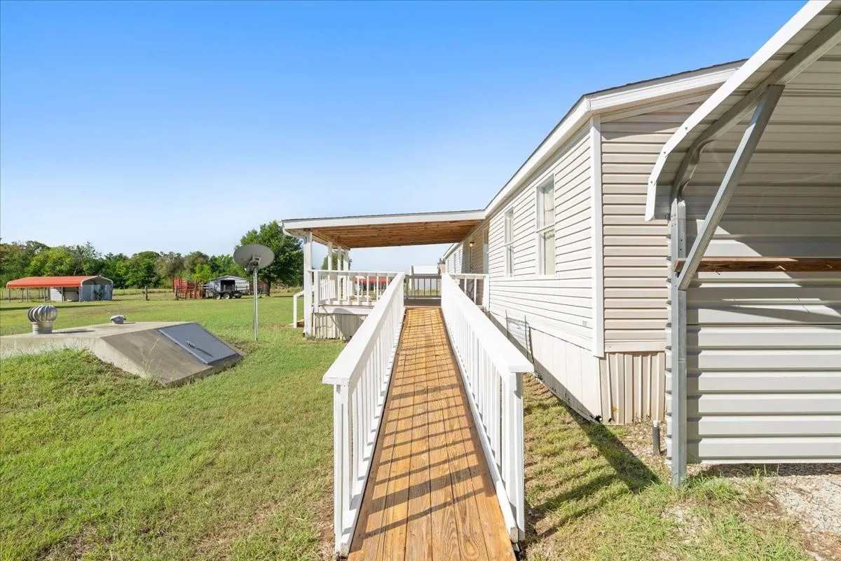 Farm For Sale in Navarro County , 10619 County Road 3080, Purdon, Texas 76679, 4 Bedroom, 2 Bathroom, Garage spaces, 1,848 Sqft, built in 2003, mls#21399501, Real Estate Agent in Purdon, Homes For Sale in Navarro county, Homes For Sale in Purdon, Realtor in Purdon Texas, Real Estate Brokerage Independent Realty Texas, Luminita Cordes Realtor