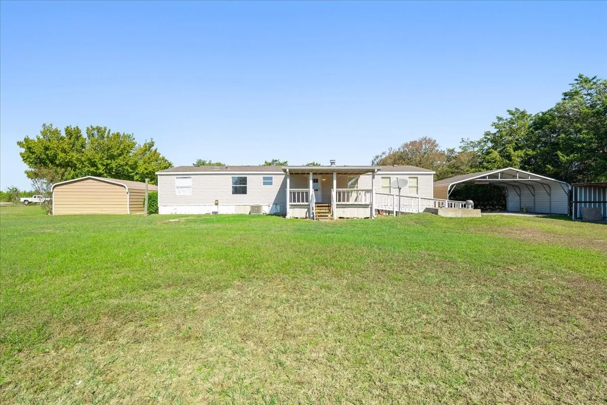 Farm For Sale in Navarro County , 10619 County Road 3080, Purdon, Texas 76679, 4 Bedroom, 2 Bathroom, Garage spaces, 1,848 Sqft, built in 2003, mls#21399501, Real Estate Agent in Purdon, Homes For Sale in Navarro county, Homes For Sale in Purdon, Realtor in Purdon Texas, Real Estate Brokerage Independent Realty Texas, Luminita Cordes Realtor