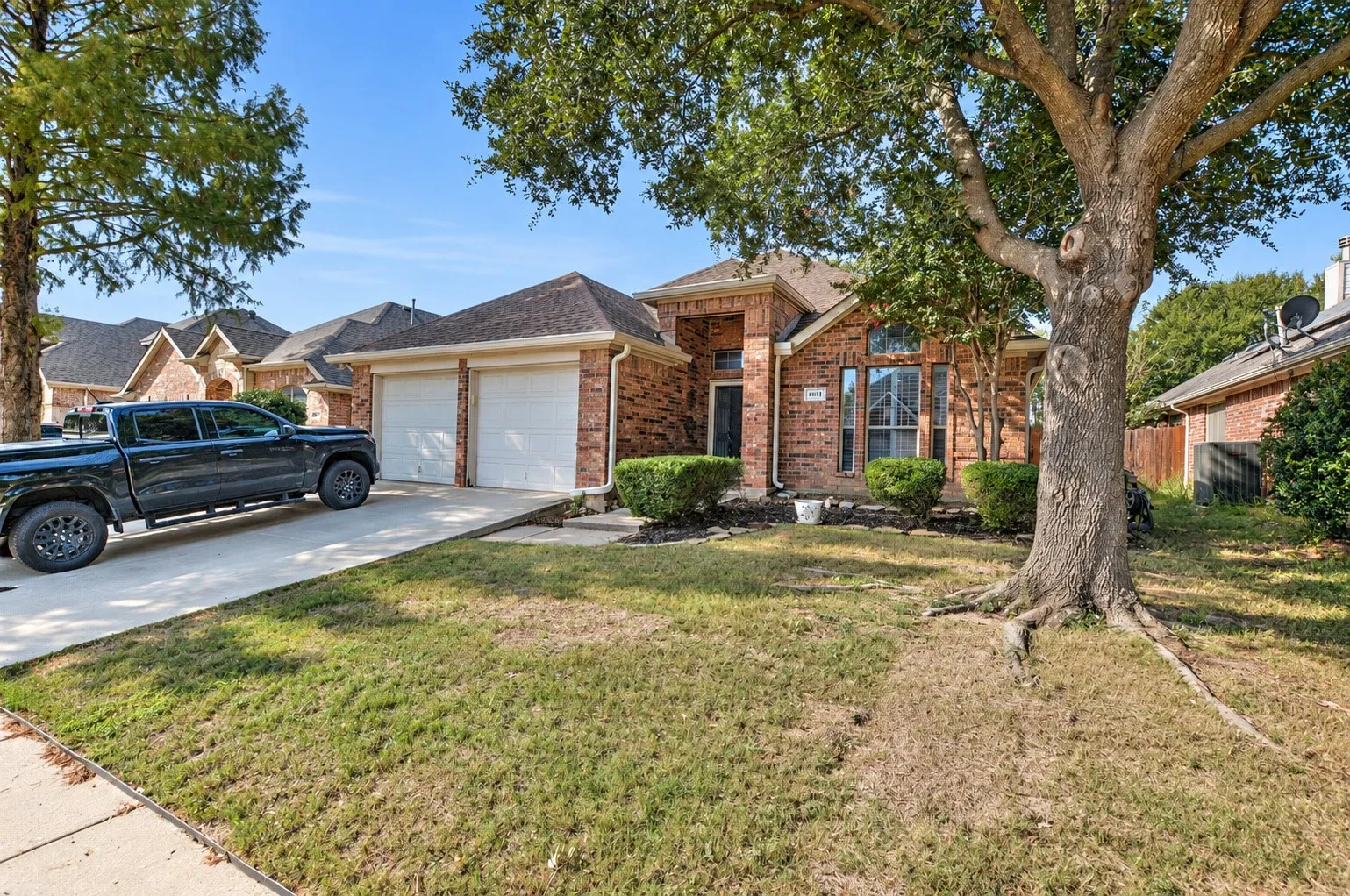 Single Family Residence For Sale in Tarrant County , 6831 Landing Drive, Grand Prairie, Texas 75054, 3 Bedroom, 2 Bathroom, 2 Garage spaces, 1,840 Sqft, built in 2003, mls#21408471, Real Estate Agent in Grand Prairie, Homes For Sale in Tarrant county, Homes For Sale in Grand Prairie, Realtor in Grand Prairie Texas, Real Estate Brokerage Independent Realty Texas, Luminita Cordes Realtor