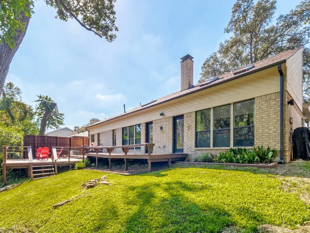 Single Family Residence For Sale in Dallas County , 3722 Wooded Creek Drive, Farmers Branch, Texas 75244, 3 Bedroom, 3 Bathroom, 2 Garage spaces, 2,807 Sqft, built in 1978, mls#21404537, Real Estate Agent in Farmers Branch, Homes For Sale in Dallas county, Homes For Sale in Farmers Branch, Realtor in Farmers Branch Texas, Real Estate Brokerage Independent Realty Texas, Luminita Cordes Realtor