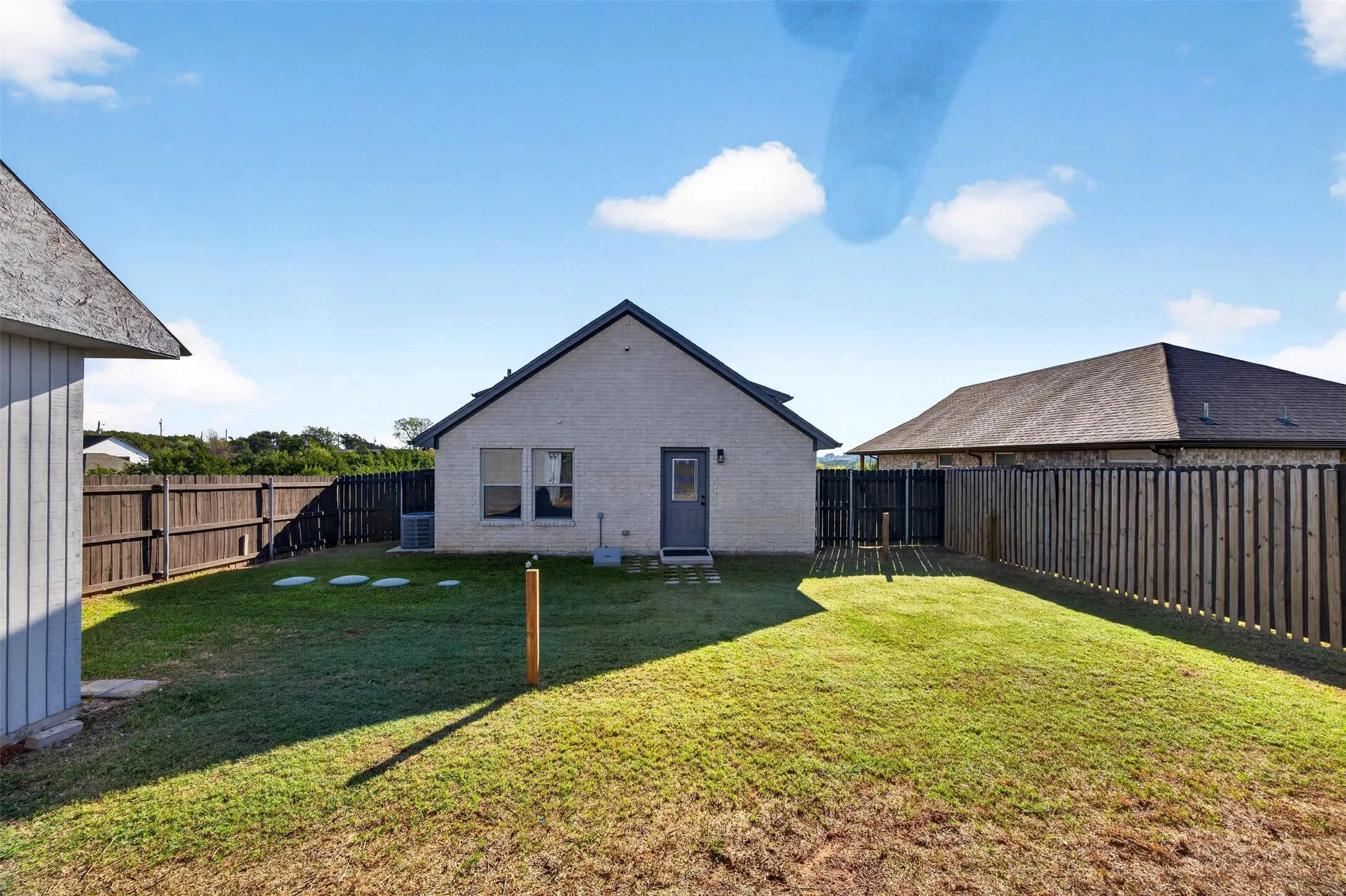 Single Family Residence For Sale in Hood County , 2316 Woodview Trail, Granbury, Texas 76048, 2 Bedroom, 1 Bathroom, Garage spaces, 999 Sqft, built in 2020, mls#21405094, Real Estate Agent in Granbury, Homes For Sale in Hood county, Homes For Sale in Granbury, Realtor in Granbury Texas, Real Estate Brokerage Independent Realty Texas, Luminita Cordes Realtor