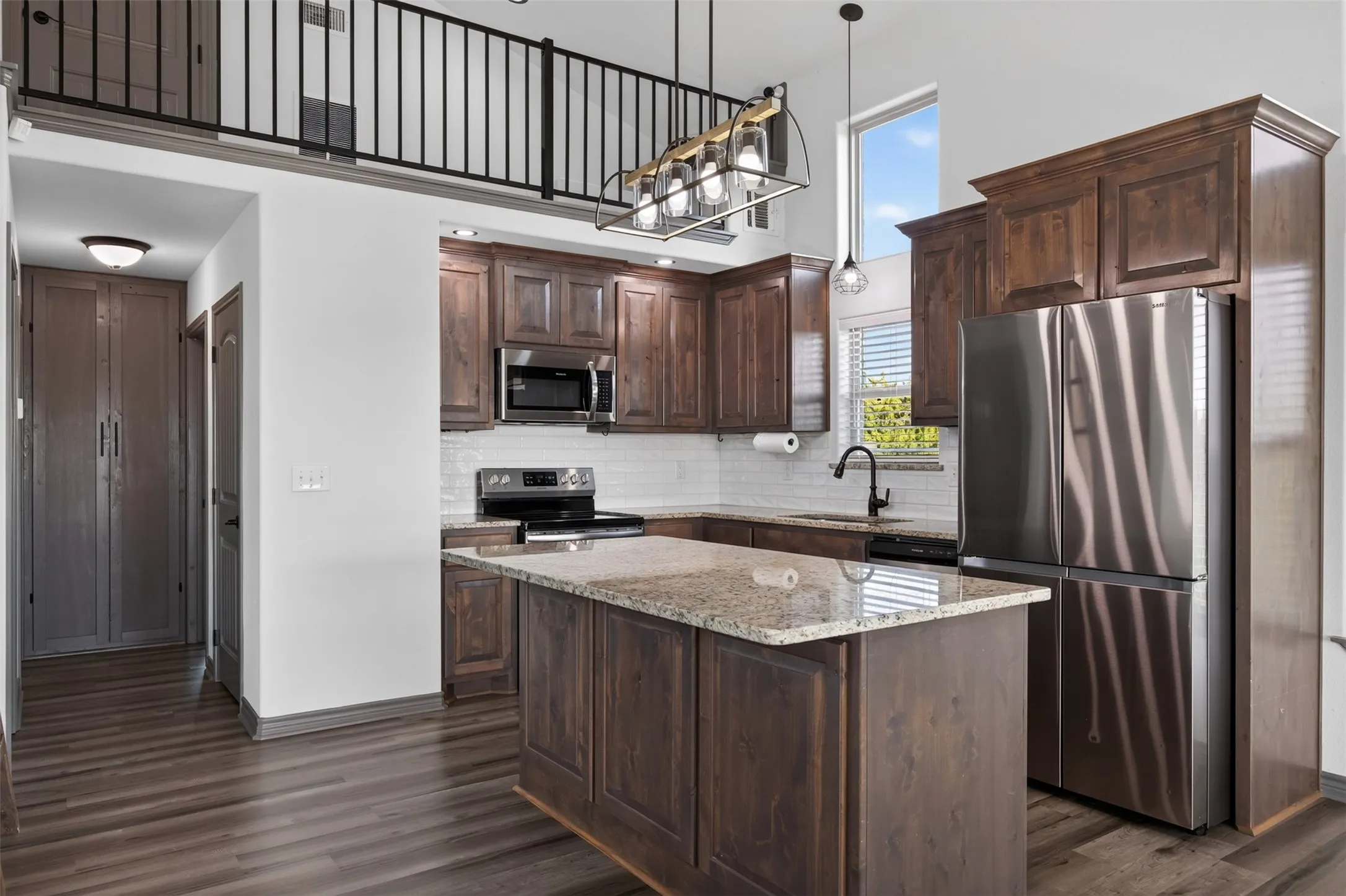 Single Family Residence For Sale in Hood County , 2316 Woodview Trail, Granbury, Texas 76048, 2 Bedroom, 1 Bathroom, Garage spaces, 999 Sqft, built in 2020, mls#21405094, Real Estate Agent in Granbury, Homes For Sale in Hood county, Homes For Sale in Granbury, Realtor in Granbury Texas, Real Estate Brokerage Independent Realty Texas, Luminita Cordes Realtor