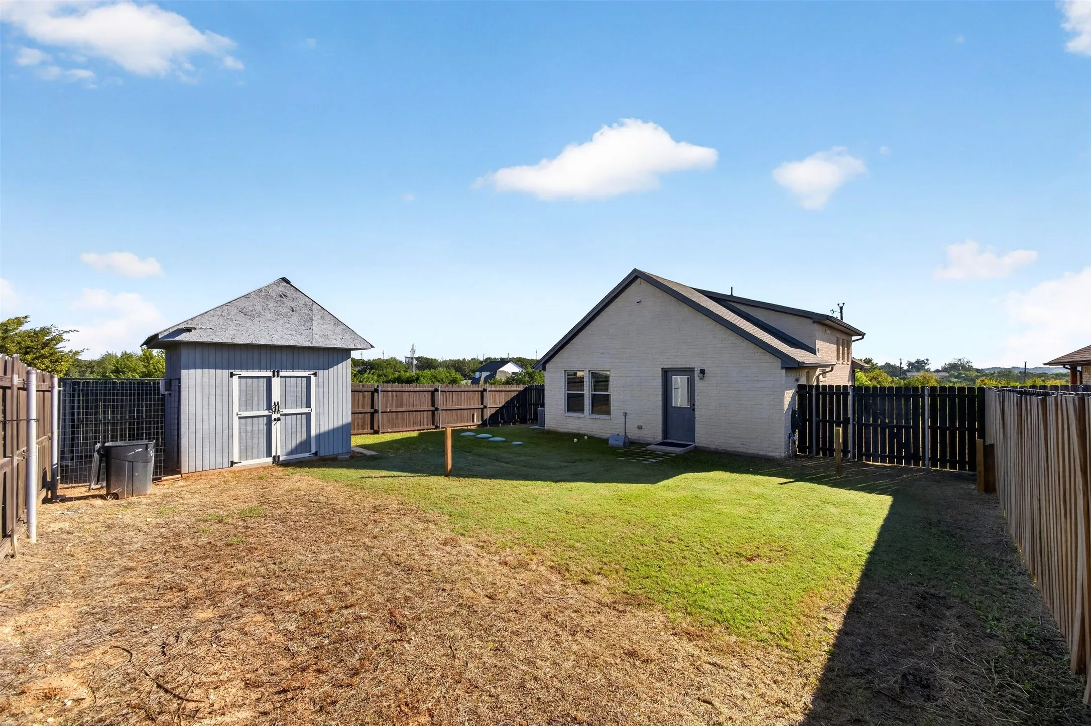 Single Family Residence For Sale in Hood County , 2316 Woodview Trail, Granbury, Texas 76048, 2 Bedroom, 1 Bathroom, Garage spaces, 999 Sqft, built in 2020, mls#21405094, Real Estate Agent in Granbury, Homes For Sale in Hood county, Homes For Sale in Granbury, Realtor in Granbury Texas, Real Estate Brokerage Independent Realty Texas, Luminita Cordes Realtor