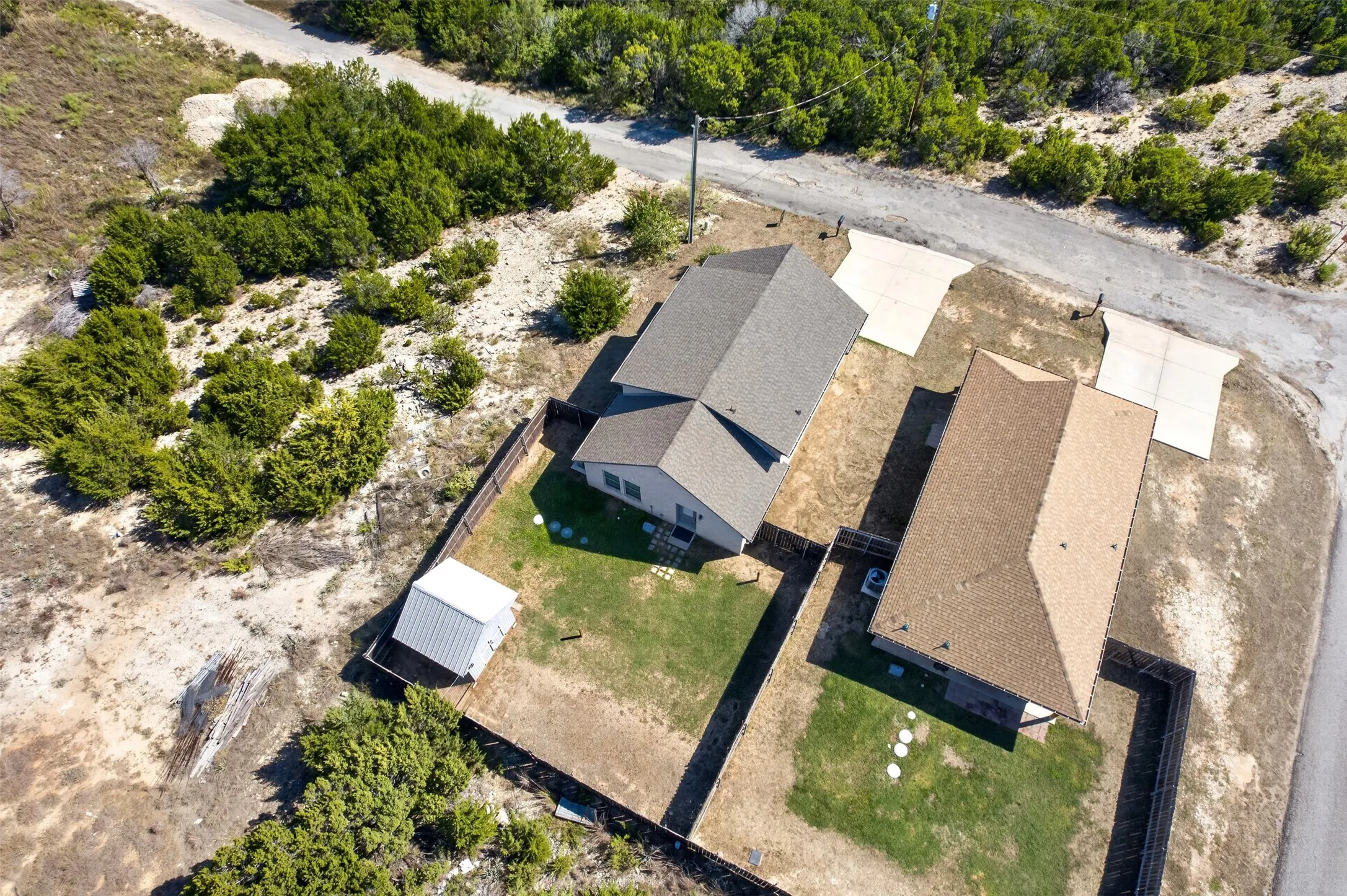 Single Family Residence For Sale in Hood County , 2316 Woodview Trail, Granbury, Texas 76048, 2 Bedroom, 1 Bathroom, Garage spaces, 999 Sqft, built in 2020, mls#21405094, Real Estate Agent in Granbury, Homes For Sale in Hood county, Homes For Sale in Granbury, Realtor in Granbury Texas, Real Estate Brokerage Independent Realty Texas, Luminita Cordes Realtor
