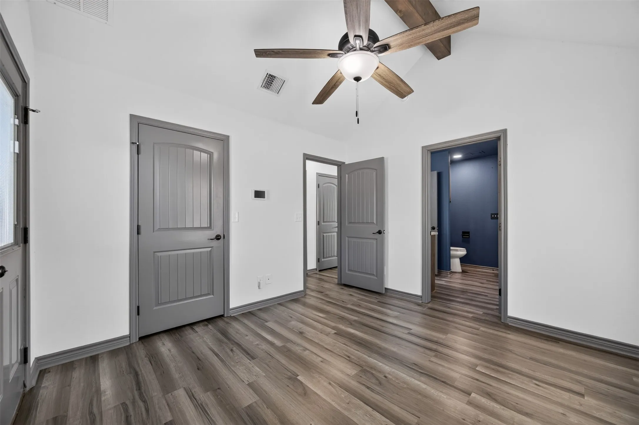 Single Family Residence For Sale in Hood County , 2316 Woodview Trail, Granbury, Texas 76048, 2 Bedroom, 1 Bathroom, Garage spaces, 999 Sqft, built in 2020, mls#21405094, Real Estate Agent in Granbury, Homes For Sale in Hood county, Homes For Sale in Granbury, Realtor in Granbury Texas, Real Estate Brokerage Independent Realty Texas, Luminita Cordes Realtor