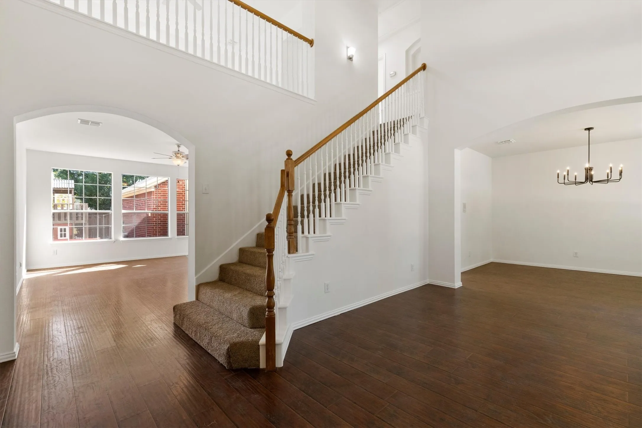 Single Family Residence For Sale in Collin County , 1422 Suzanne Drive, Allen, Texas 75002, 4 Bedroom, 3 Bathroom, 2 Garage spaces, 2,609 Sqft, built in 1998, mls#21404973, Real Estate Agent in Allen, Homes For Sale in Collin county, Homes For Sale in Allen, Realtor in Allen Texas, Real Estate Brokerage Independent Realty Texas, Luminita Cordes Realtor