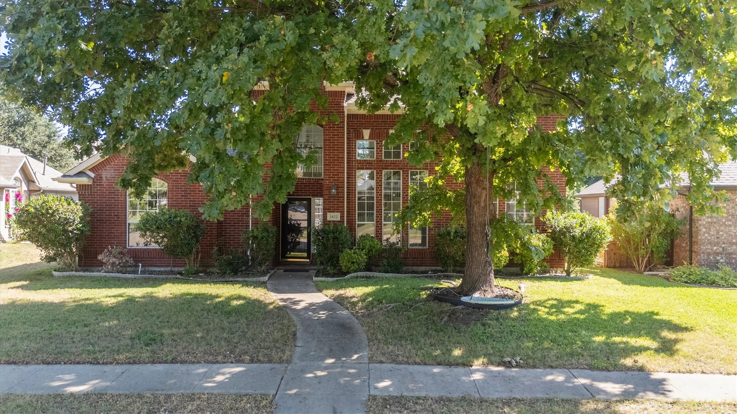 Single Family Residence For Sale in Collin County , 1422 Suzanne Drive, Allen, Texas 75002, 4 Bedroom, 3 Bathroom, 2 Garage spaces, 2,609 Sqft, built in 1998, mls#21404973, Real Estate Agent in Allen, Homes For Sale in Collin county, Homes For Sale in Allen, Realtor in Allen Texas, Real Estate Brokerage Independent Realty Texas, Luminita Cordes Realtor