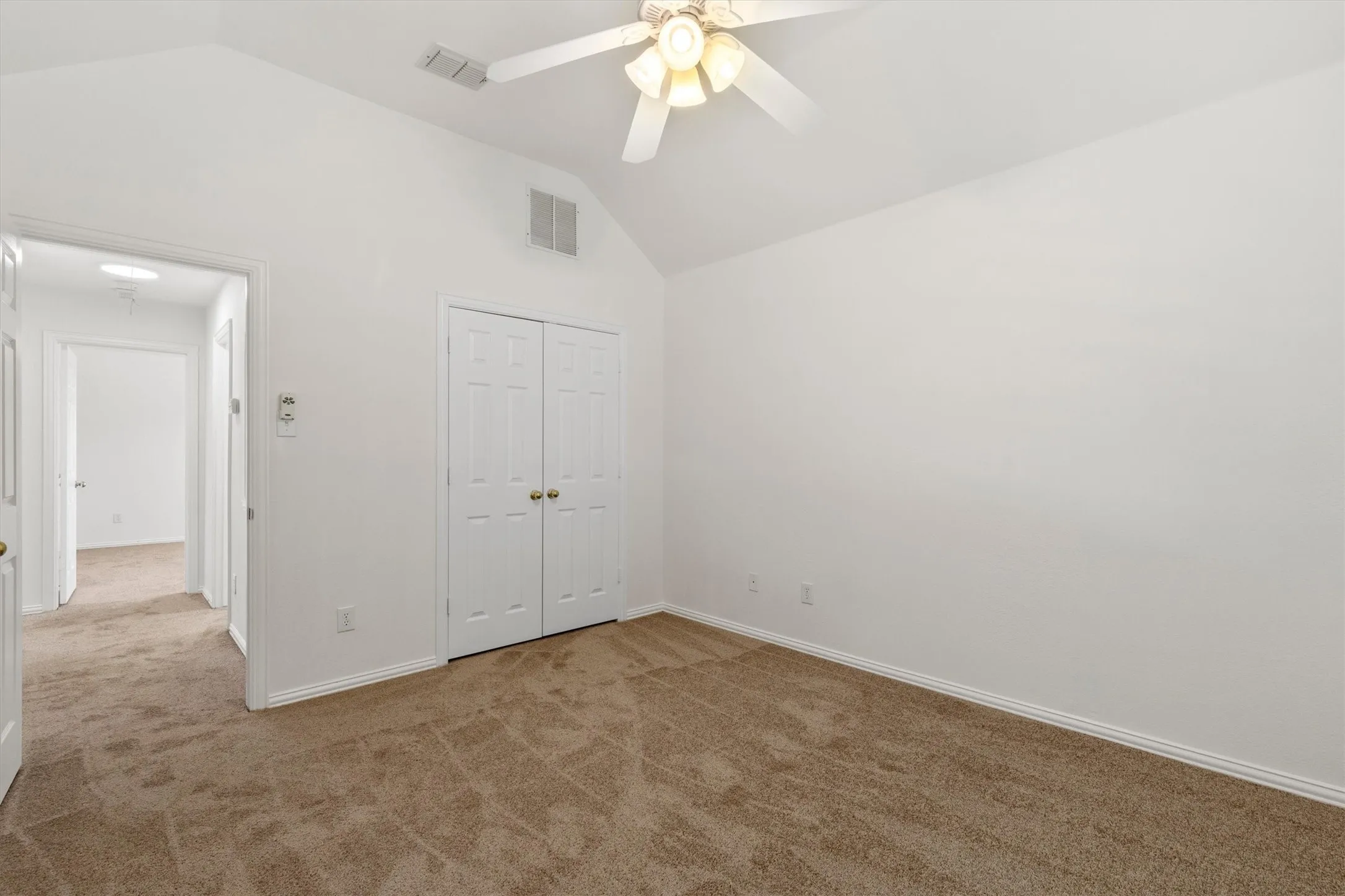 Single Family Residence For Sale in Collin County , 1422 Suzanne Drive, Allen, Texas 75002, 4 Bedroom, 3 Bathroom, 2 Garage spaces, 2,609 Sqft, built in 1998, mls#21404973, Real Estate Agent in Allen, Homes For Sale in Collin county, Homes For Sale in Allen, Realtor in Allen Texas, Real Estate Brokerage Independent Realty Texas, Luminita Cordes Realtor