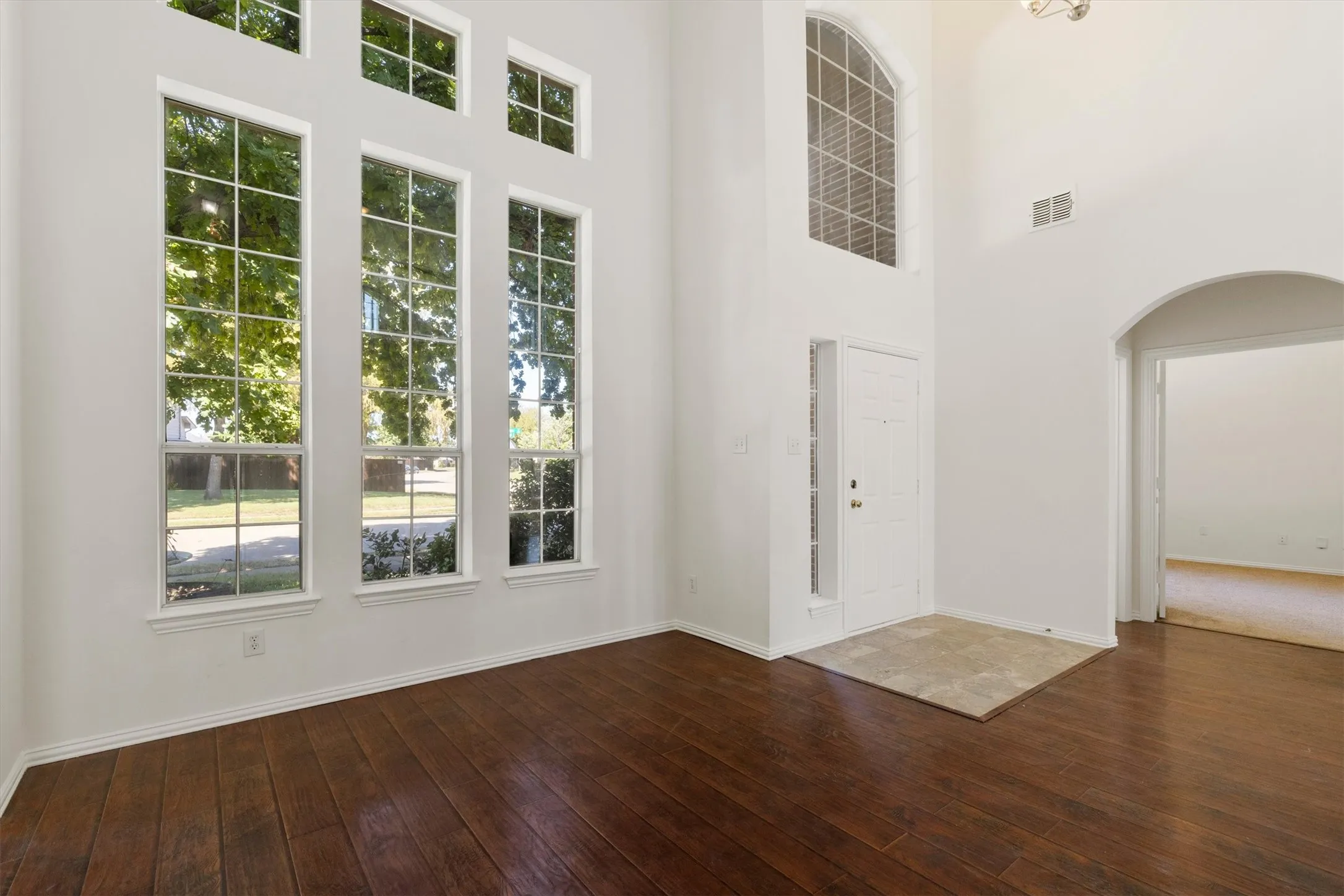 Single Family Residence For Sale in Collin County , 1422 Suzanne Drive, Allen, Texas 75002, 4 Bedroom, 3 Bathroom, 2 Garage spaces, 2,609 Sqft, built in 1998, mls#21404973, Real Estate Agent in Allen, Homes For Sale in Collin county, Homes For Sale in Allen, Realtor in Allen Texas, Real Estate Brokerage Independent Realty Texas, Luminita Cordes Realtor
