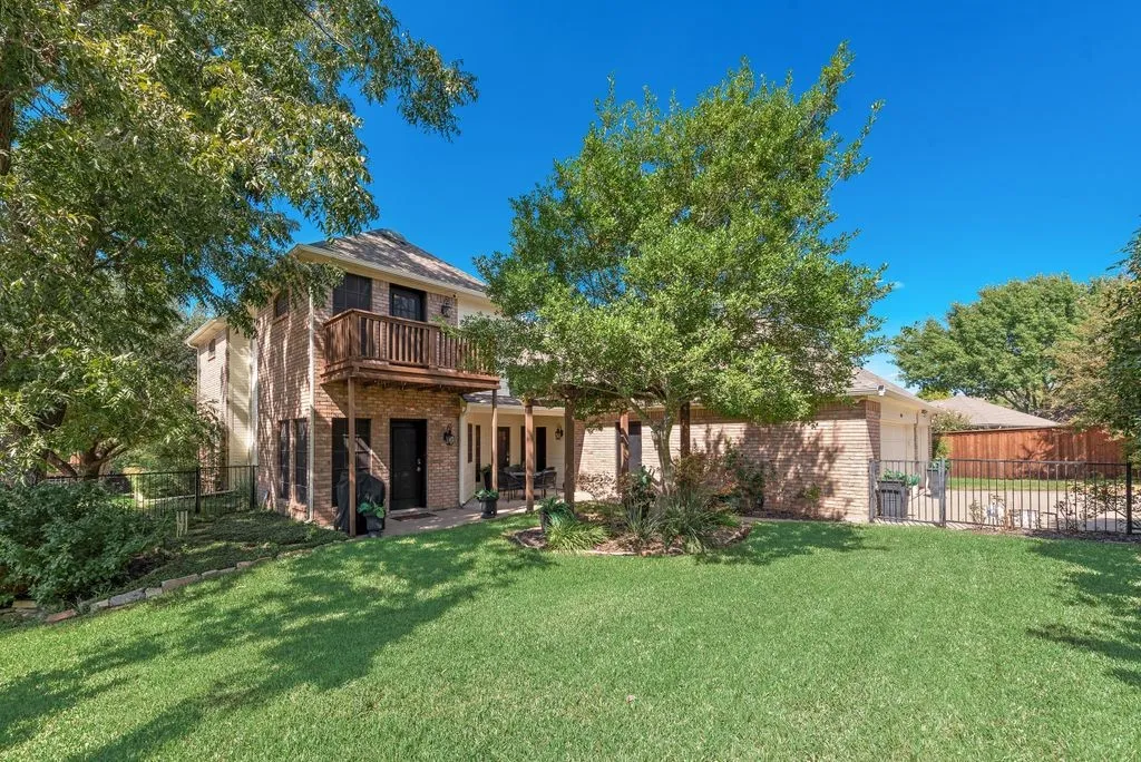 Single Family Residence For Sale in Dallas County , 6622 Barclay Lane, Garland, Texas 75044, 4 Bedroom, 3 Bathroom, 3 Garage spaces, 2,879 Sqft, built in 1990, mls#21407911, Real Estate Agent in Garland, Homes For Sale in Dallas county, Homes For Sale in Garland, Realtor in Garland Texas, Real Estate Brokerage Independent Realty Texas, Luminita Cordes Realtor