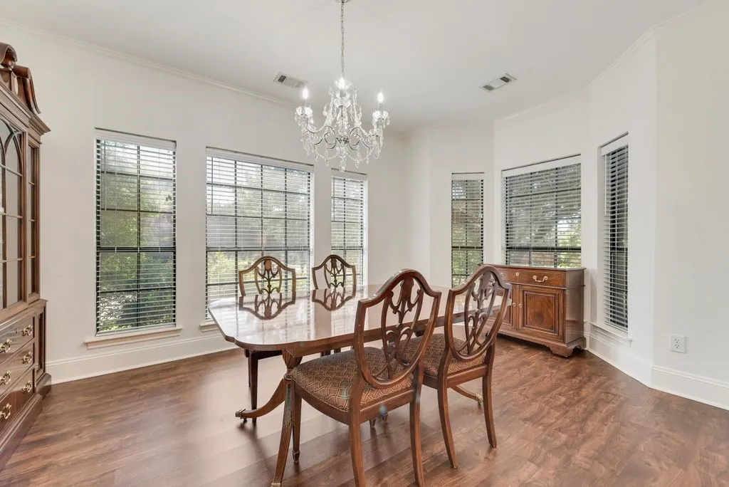 Single Family Residence For Sale in Dallas County , 6622 Barclay Lane, Garland, Texas 75044, 4 Bedroom, 3 Bathroom, 3 Garage spaces, 2,879 Sqft, built in 1990, mls#21407911, Real Estate Agent in Garland, Homes For Sale in Dallas county, Homes For Sale in Garland, Realtor in Garland Texas, Real Estate Brokerage Independent Realty Texas, Luminita Cordes Realtor