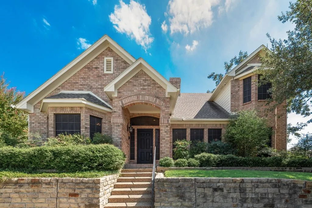 Single Family Residence For Sale in Dallas County , 6622 Barclay Lane, Garland, Texas 75044, 4 Bedroom, 3 Bathroom, 3 Garage spaces, 2,879 Sqft, built in 1990, mls#21407911, Real Estate Agent in Garland, Homes For Sale in Dallas county, Homes For Sale in Garland, Realtor in Garland Texas, Real Estate Brokerage Independent Realty Texas, Luminita Cordes Realtor