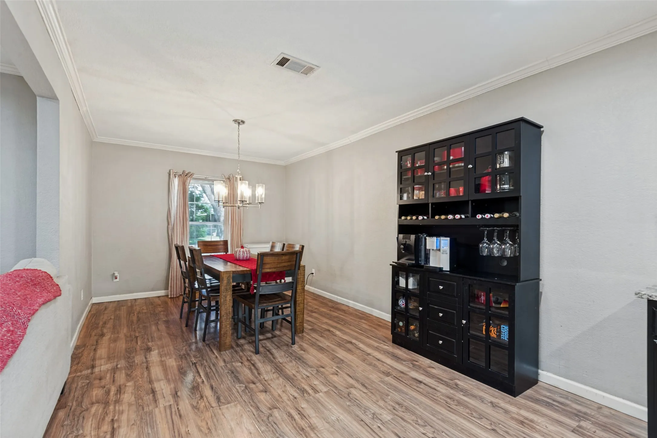 Single Family Residence For Sale in Dallas County , 112 Avenue B, Seagoville, Texas 75159, 3 Bedroom, 2 Bathroom, Garage spaces, 1,469 Sqft, built in 1942, mls#21407461, Real Estate Agent in Seagoville, Homes For Sale in Dallas county, Homes For Sale in Seagoville, Realtor in Seagoville Texas, Real Estate Brokerage Independent Realty Texas, Luminita Cordes Realtor