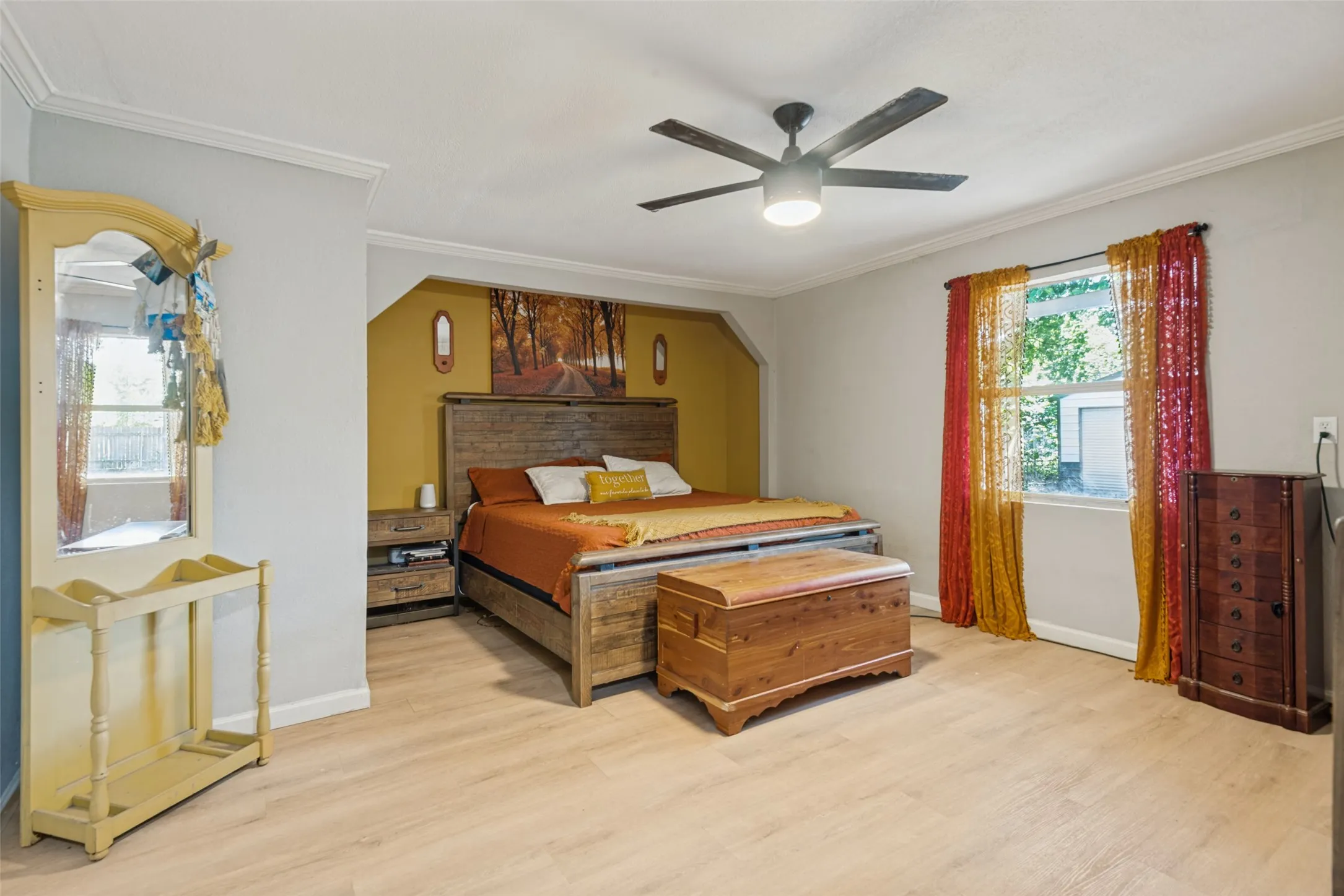 Single Family Residence For Sale in Dallas County , 112 Avenue B, Seagoville, Texas 75159, 3 Bedroom, 2 Bathroom, Garage spaces, 1,469 Sqft, built in 1942, mls#21407461, Real Estate Agent in Seagoville, Homes For Sale in Dallas county, Homes For Sale in Seagoville, Realtor in Seagoville Texas, Real Estate Brokerage Independent Realty Texas, Luminita Cordes Realtor