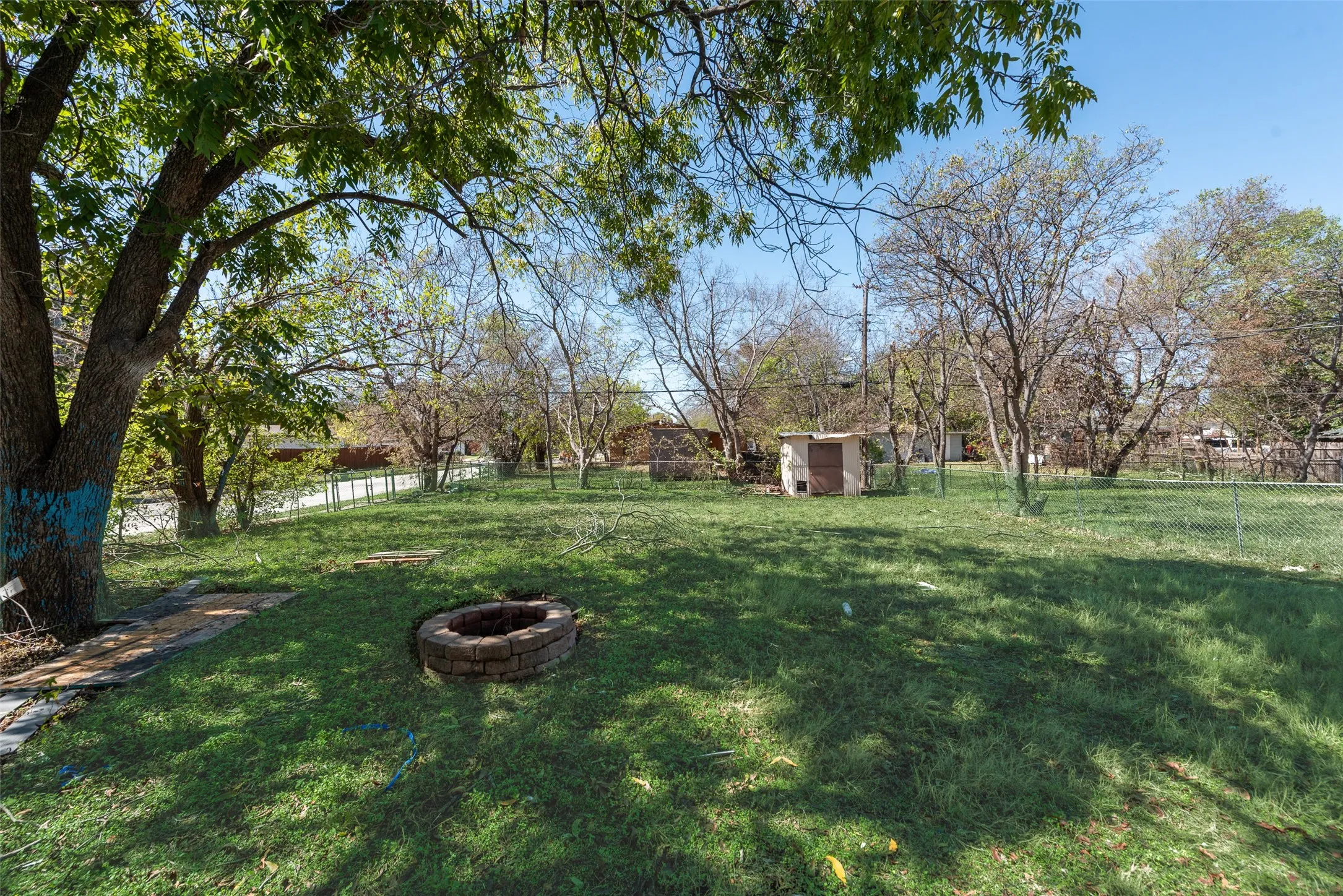 Single Family Residence For Sale in Tarrant County , 3508 Hatcher Street, Fort Worth, Texas 76119, 3 Bedroom, 2 Bathroom, Garage spaces, 1,130 Sqft, built in 1954, mls#21404824, Real Estate Agent in Fort Worth, Homes For Sale in Tarrant county, Homes For Sale in Fort Worth, Realtor in Fort Worth Texas, Real Estate Brokerage Independent Realty Texas, Luminita Cordes Realtor