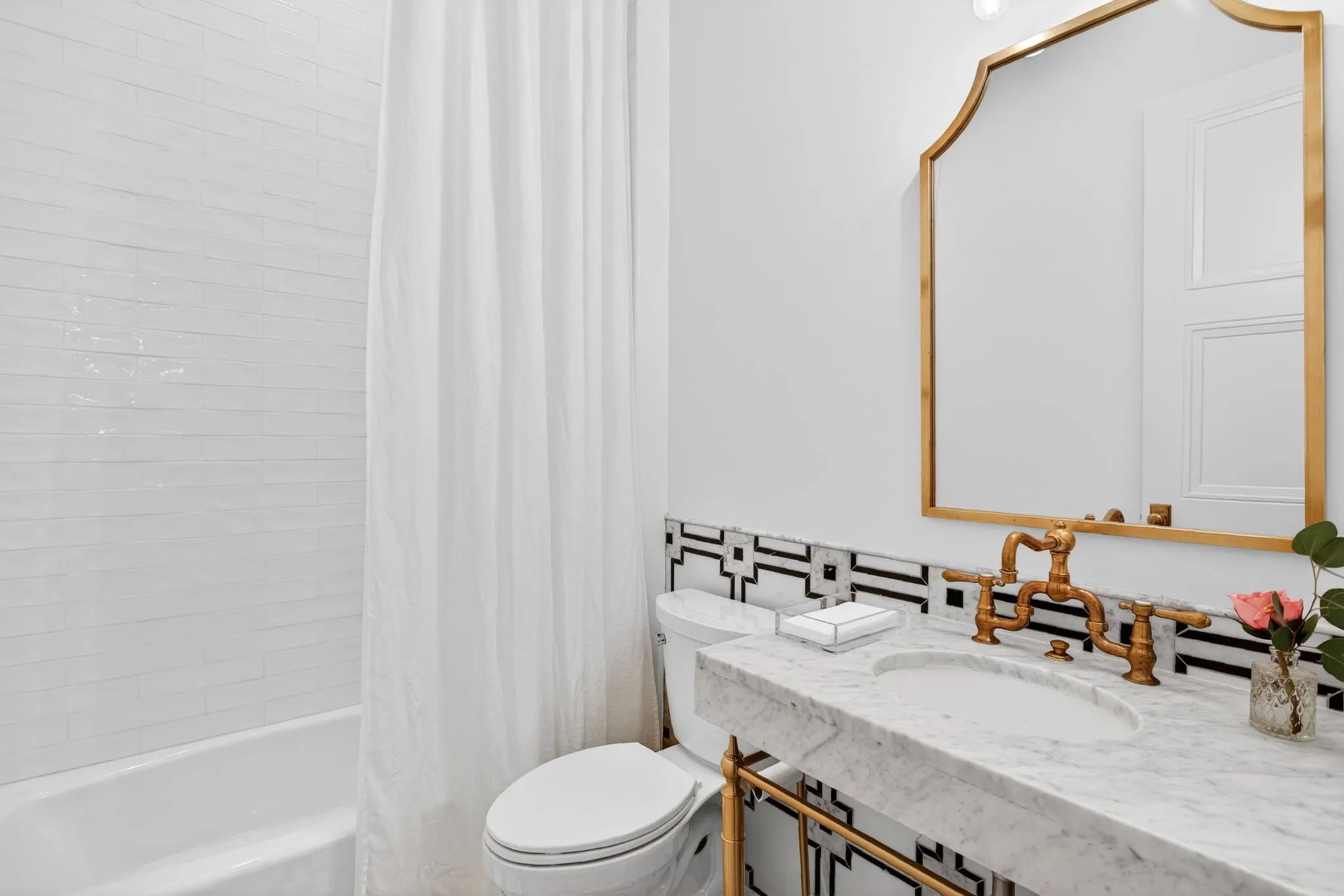 Single Family Residence For Rent in Tarrant County , 2508 Shirley Avenue, Fort Worth, Texas 76109, 5 Bedroom, 4 Bathroom, 2 Garage spaces, 3,630 Sqft, built in 2021, mls#21407643, Real Estate Agent in Fort Worth, Homes For Rent in Tarrant county, Homes For Rent in Fort Worth, Realtor in Fort Worth Texas, Real Estate Brokerage Independent Realty Texas, Luminita Cordes Realtor