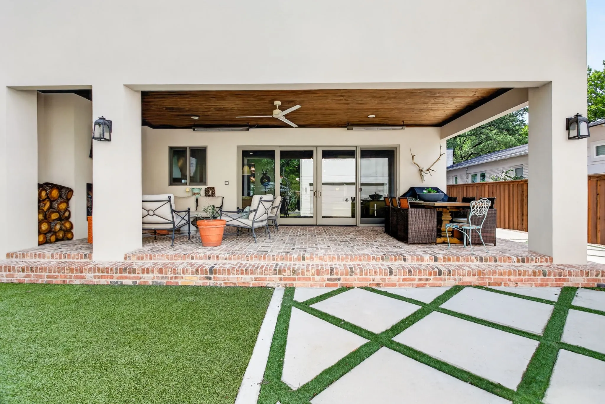 Single Family Residence For Rent in Tarrant County , 2508 Shirley Avenue, Fort Worth, Texas 76109, 5 Bedroom, 4 Bathroom, 2 Garage spaces, 3,630 Sqft, built in 2021, mls#21407643, Real Estate Agent in Fort Worth, Homes For Rent in Tarrant county, Homes For Rent in Fort Worth, Realtor in Fort Worth Texas, Real Estate Brokerage Independent Realty Texas, Luminita Cordes Realtor