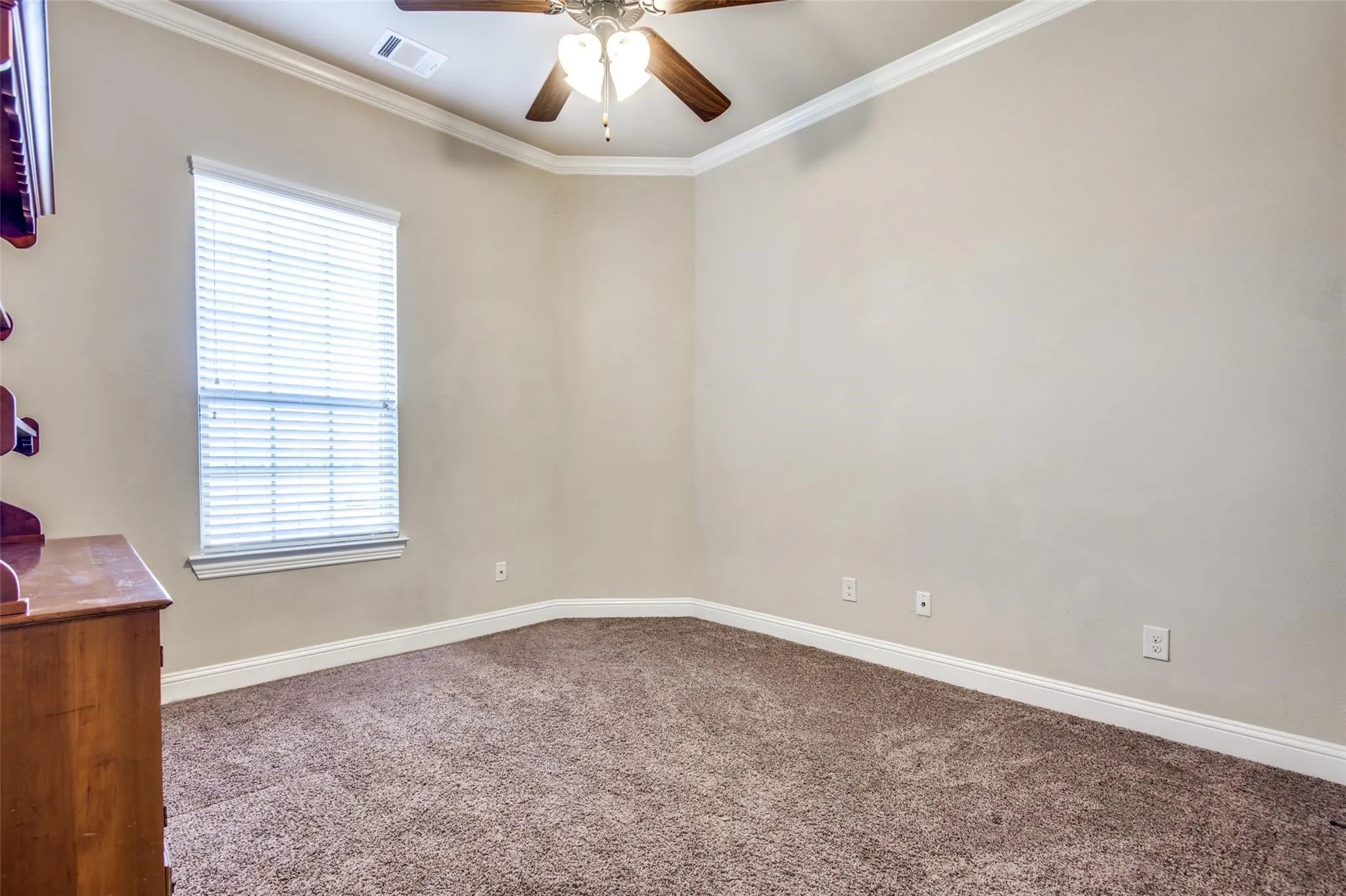 Single Family Residence For Rent in Denton County , 511 Kimblewick Drive, Frisco, Texas 75036, 3 Bedroom, 2 Bathroom, 2 Garage spaces, 1,637 Sqft, built in 2016, mls#21408507, Real Estate Agent in Frisco, Homes For Rent in Denton county, Homes For Rent in Frisco, Realtor in Frisco Texas, Real Estate Brokerage Independent Realty Texas, Luminita Cordes Realtor