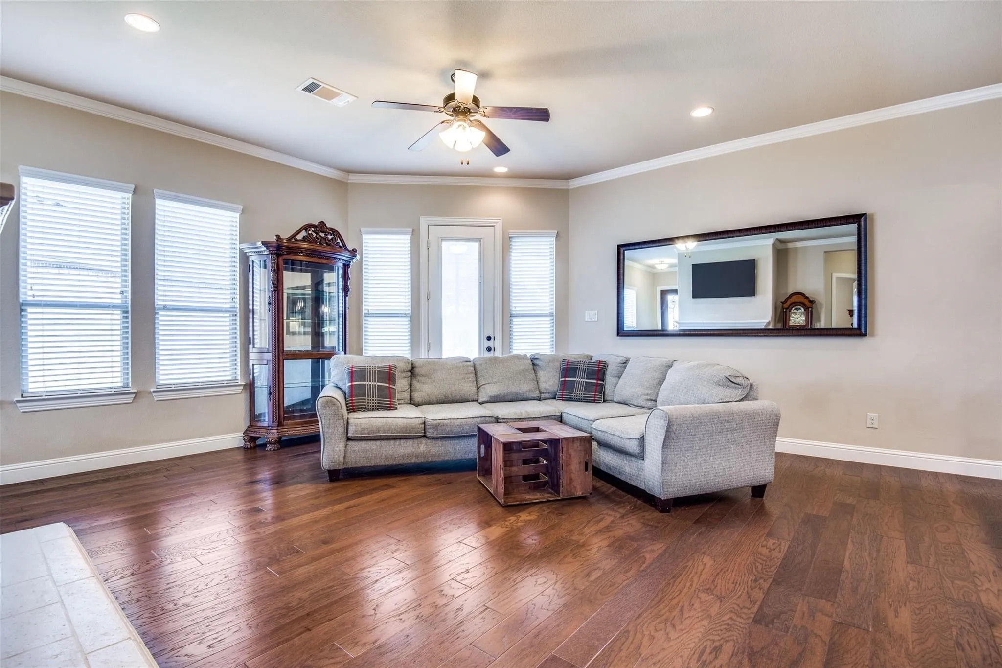 Single Family Residence For Rent in Denton County , 511 Kimblewick Drive, Frisco, Texas 75036, 3 Bedroom, 2 Bathroom, 2 Garage spaces, 1,637 Sqft, built in 2016, mls#21408507, Real Estate Agent in Frisco, Homes For Rent in Denton county, Homes For Rent in Frisco, Realtor in Frisco Texas, Real Estate Brokerage Independent Realty Texas, Luminita Cordes Realtor