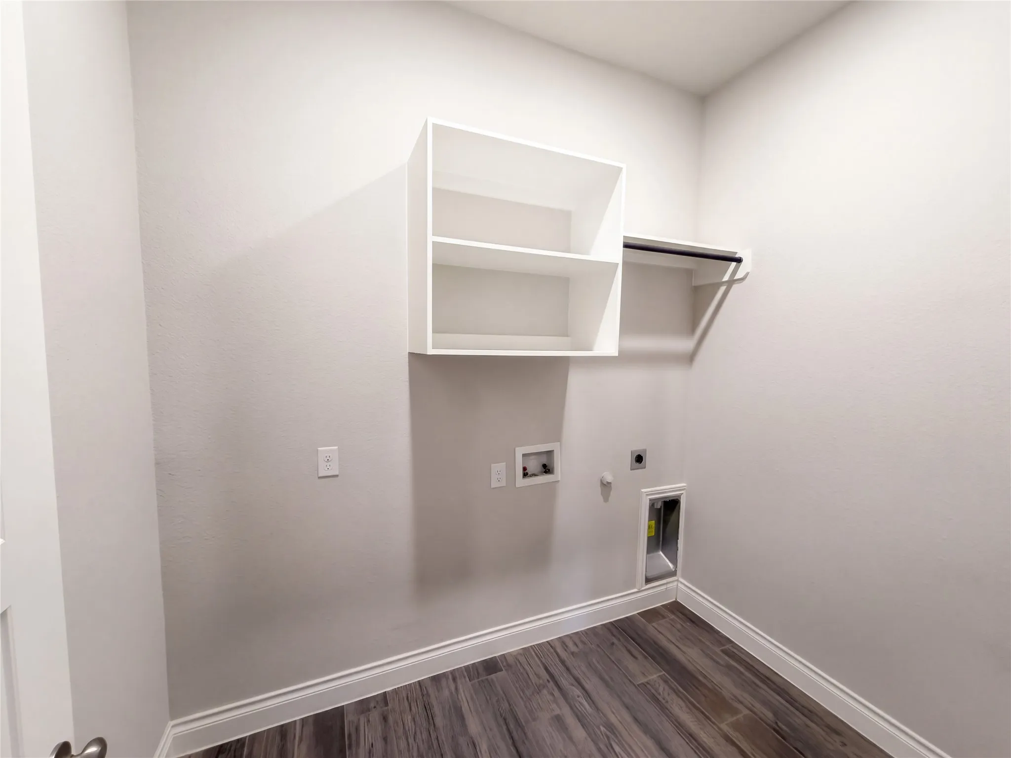 Single Family Residence For Sale in Denton County , 4201 Inverness Way, Denton, Texas 76210, 3 Bedroom, 4 Bathroom, 3 Garage spaces, 2,985 Sqft, built in 2020, mls#21406659, Real Estate Agent in Denton, Homes For Sale in Denton county, Homes For Sale in Denton, Realtor in Denton Texas, Real Estate Brokerage Independent Realty Texas, Luminita Cordes Realtor