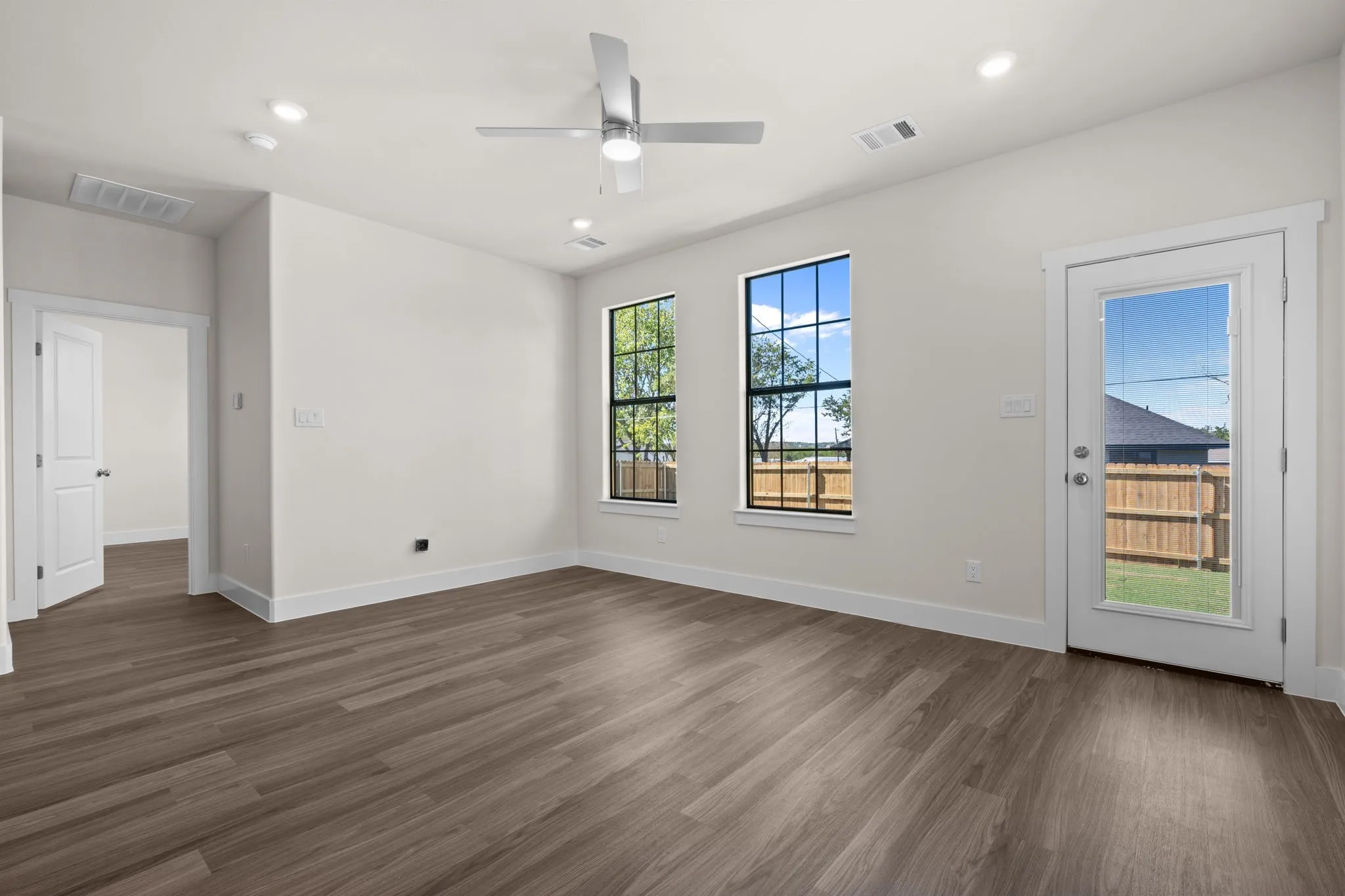 Single Family Residence For Sale in Hood County , 932 Bosque River Drive, Granbury, Texas 76048, 3 Bedroom, 2 Bathroom, 2 Garage spaces, 1,218 Sqft, built in 2026, mls#21407525, Real Estate Agent in Granbury, Homes For Sale in Hood county, Homes For Sale in Granbury, Realtor in Granbury Texas, Real Estate Brokerage Independent Realty Texas, Luminita Cordes Realtor