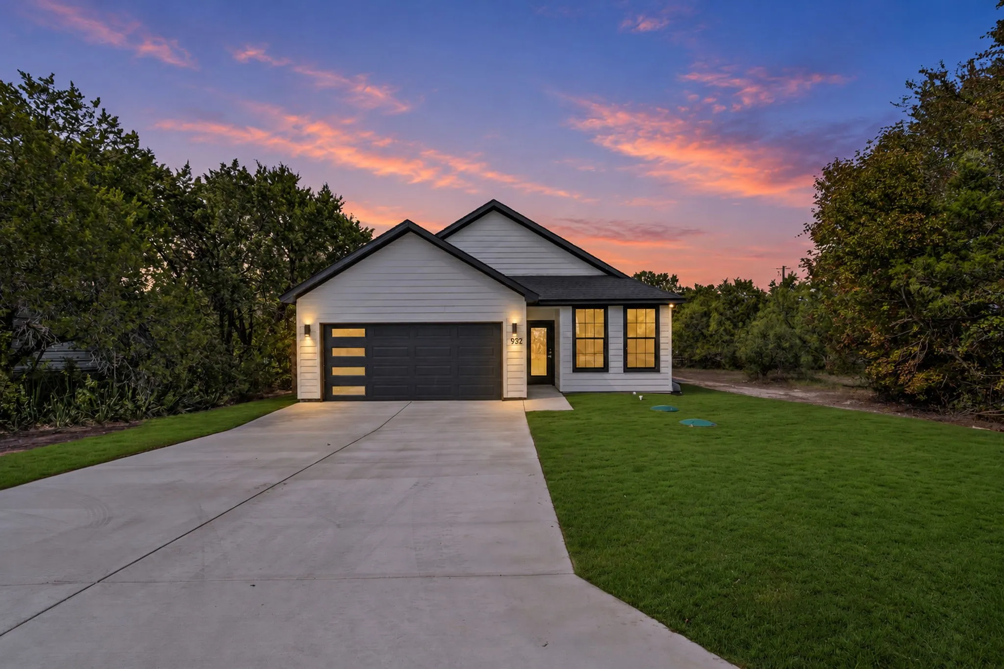 Single Family Residence For Sale in Hood County , 932 Bosque River Drive, Granbury, Texas 76048, 3 Bedroom, 2 Bathroom, 2 Garage spaces, 1,218 Sqft, built in 2026, mls#21407525, Real Estate Agent in Granbury, Homes For Sale in Hood county, Homes For Sale in Granbury, Realtor in Granbury Texas, Real Estate Brokerage Independent Realty Texas, Luminita Cordes Realtor