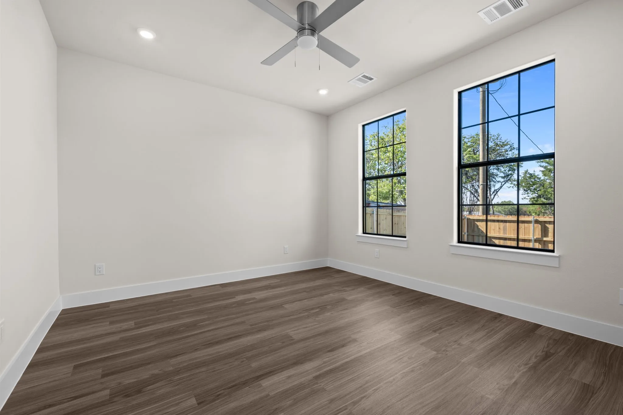 Single Family Residence For Sale in Hood County , 932 Bosque River Drive, Granbury, Texas 76048, 3 Bedroom, 2 Bathroom, 2 Garage spaces, 1,218 Sqft, built in 2026, mls#21407525, Real Estate Agent in Granbury, Homes For Sale in Hood county, Homes For Sale in Granbury, Realtor in Granbury Texas, Real Estate Brokerage Independent Realty Texas, Luminita Cordes Realtor