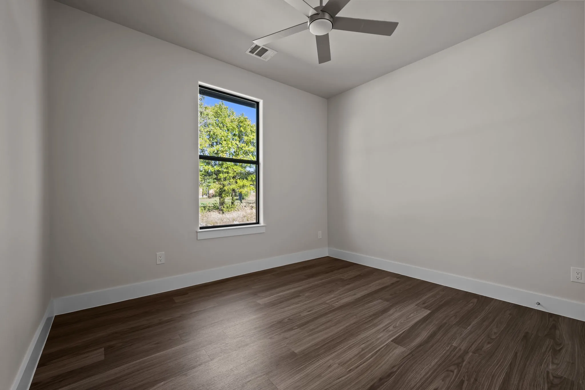 Single Family Residence For Sale in Hood County , 933 Nacogdoches River Drive, Granbury, Texas 76048, 3 Bedroom, 2 Bathroom, 1 Garage spaces, 1,313 Sqft, built in 2026, mls#21407505, Real Estate Agent in Granbury, Homes For Sale in Hood county, Homes For Sale in Granbury, Realtor in Granbury Texas, Real Estate Brokerage Independent Realty Texas, Luminita Cordes Realtor