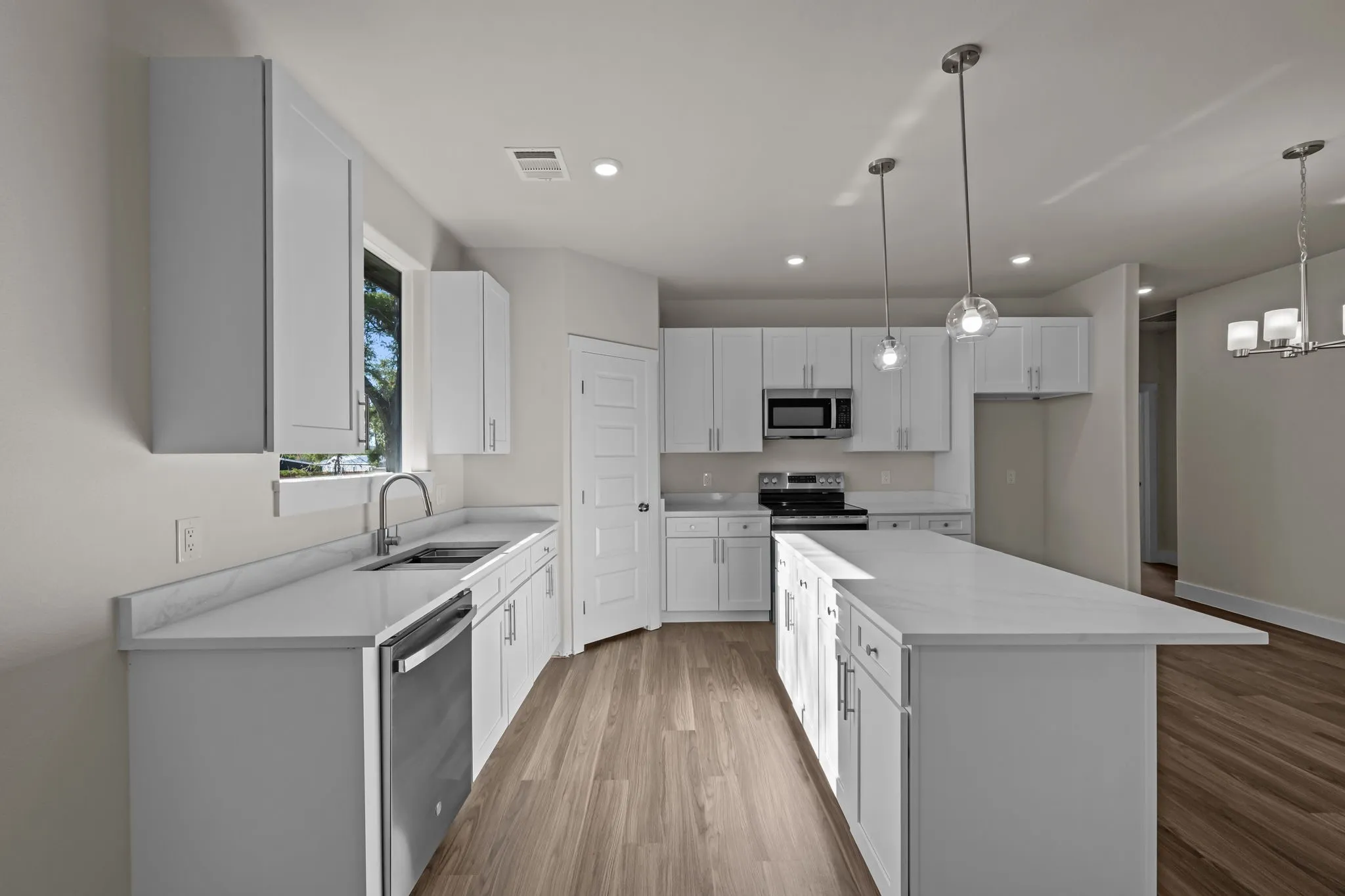 Single Family Residence For Sale in Hood County , 933 Nacogdoches River Drive, Granbury, Texas 76048, 3 Bedroom, 2 Bathroom, 1 Garage spaces, 1,313 Sqft, built in 2026, mls#21407505, Real Estate Agent in Granbury, Homes For Sale in Hood county, Homes For Sale in Granbury, Realtor in Granbury Texas, Real Estate Brokerage Independent Realty Texas, Luminita Cordes Realtor