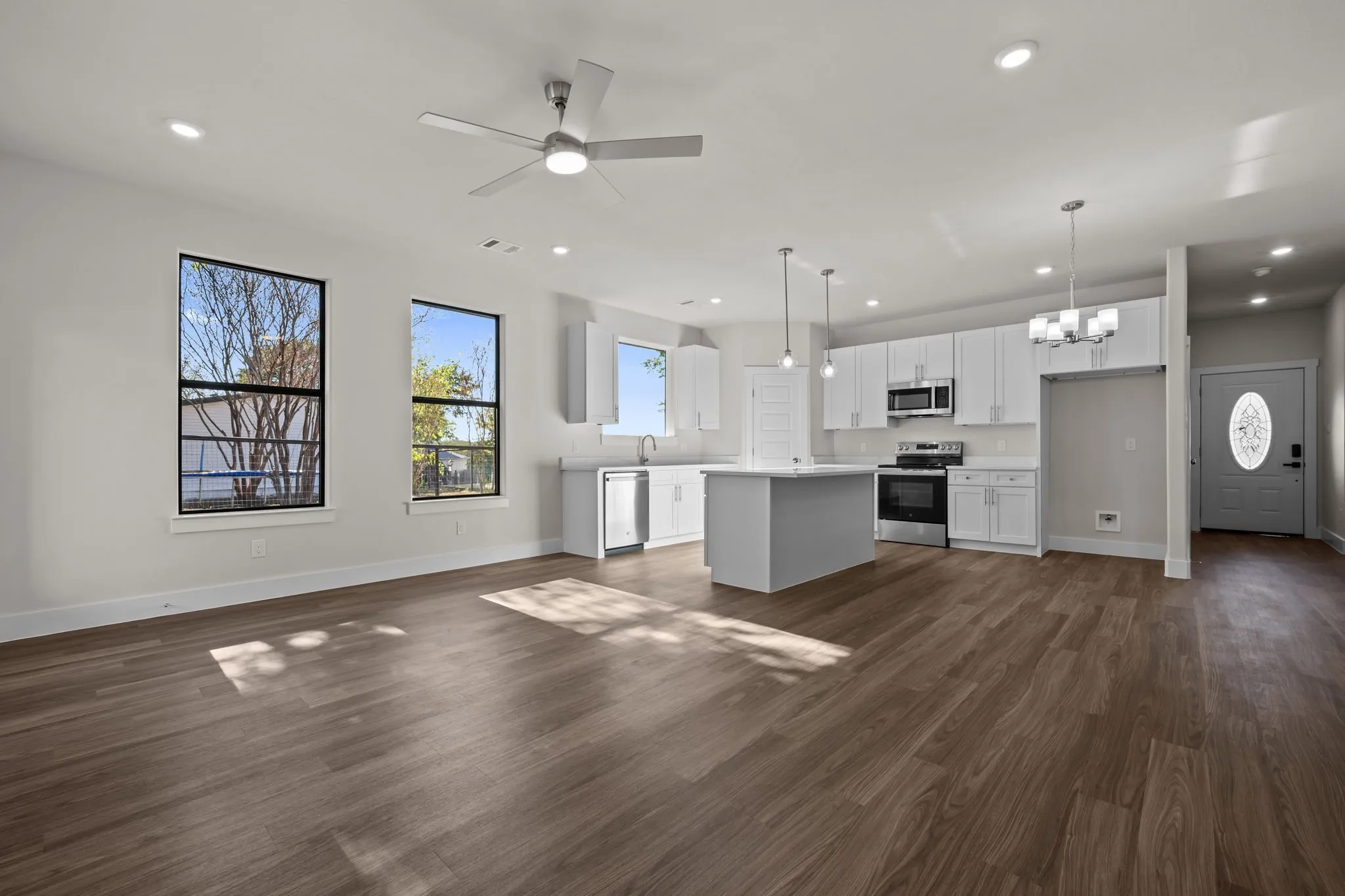 Single Family Residence For Sale in Hood County , 933 Nacogdoches River Drive, Granbury, Texas 76048, 3 Bedroom, 2 Bathroom, 1 Garage spaces, 1,313 Sqft, built in 2026, mls#21407505, Real Estate Agent in Granbury, Homes For Sale in Hood county, Homes For Sale in Granbury, Realtor in Granbury Texas, Real Estate Brokerage Independent Realty Texas, Luminita Cordes Realtor