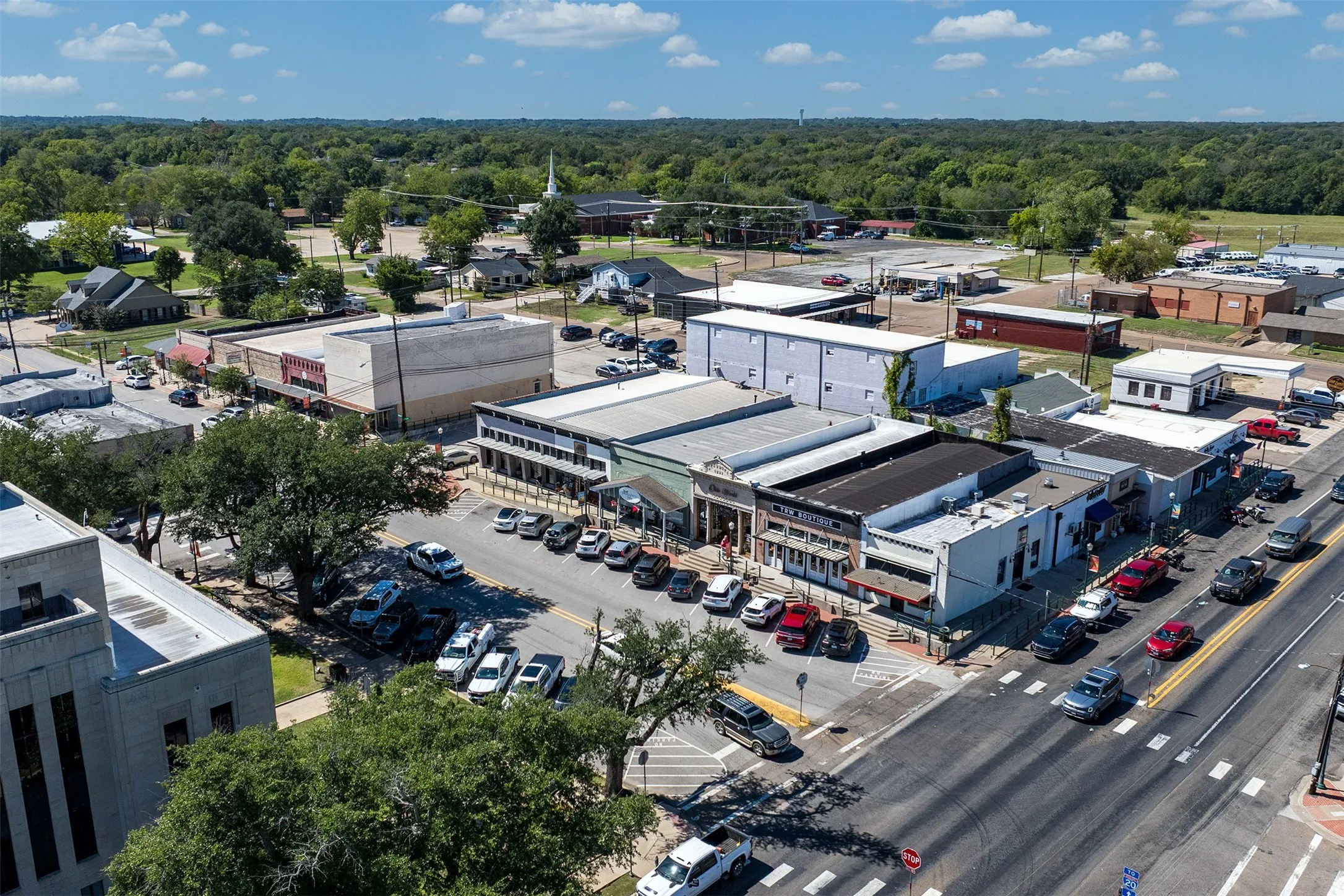 Hotel/Motel For Sale in Van Zandt County , 133 S Buffalo Street, Canton, Texas 75103, 0, 0, Garage spaces, 0 Sqft, built in 1920, mls#21408287, Real Estate Agent in Canton, Homes For Sale in Van Zandt county, Homes For Sale in Canton, Realtor in Canton Texas, Real Estate Brokerage Independent Realty Texas, Luminita Cordes Realtor