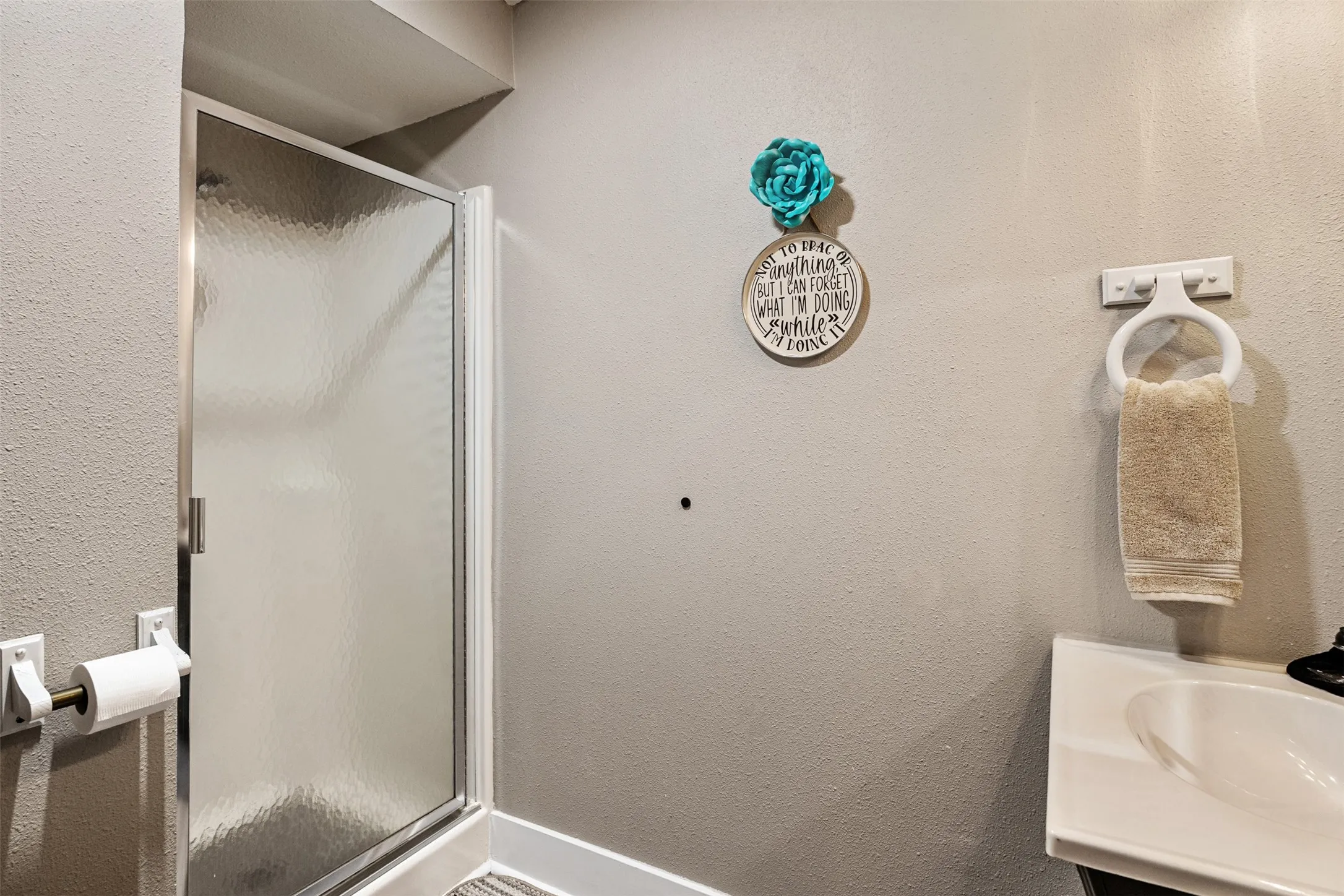 Hotel/Motel For Sale in Van Zandt County , 133 S Buffalo Street, Canton, Texas 75103, 0, 0, Garage spaces, 0 Sqft, built in 1920, mls#21408287, Real Estate Agent in Canton, Homes For Sale in Van Zandt county, Homes For Sale in Canton, Realtor in Canton Texas, Real Estate Brokerage Independent Realty Texas, Luminita Cordes Realtor